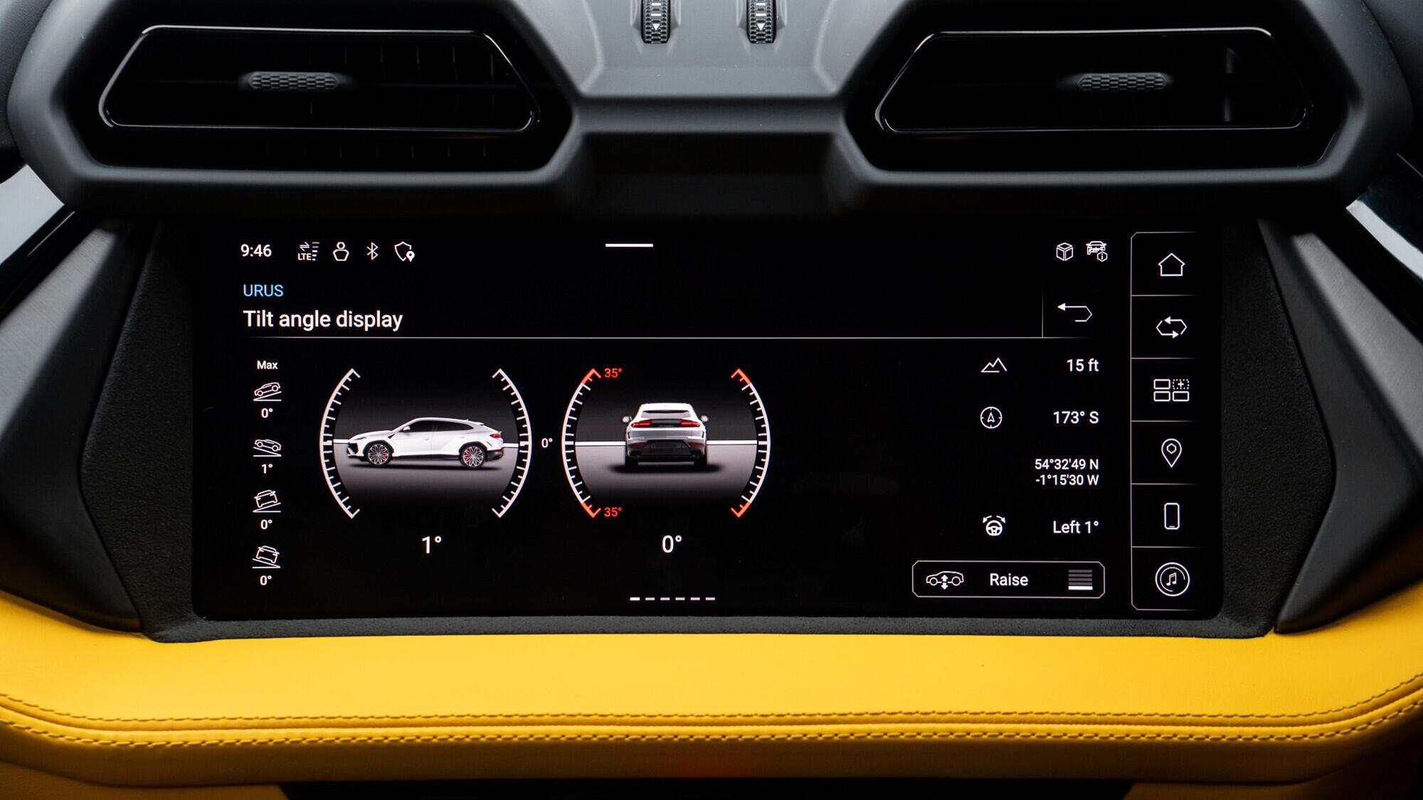 Lamborghini Urus view 31