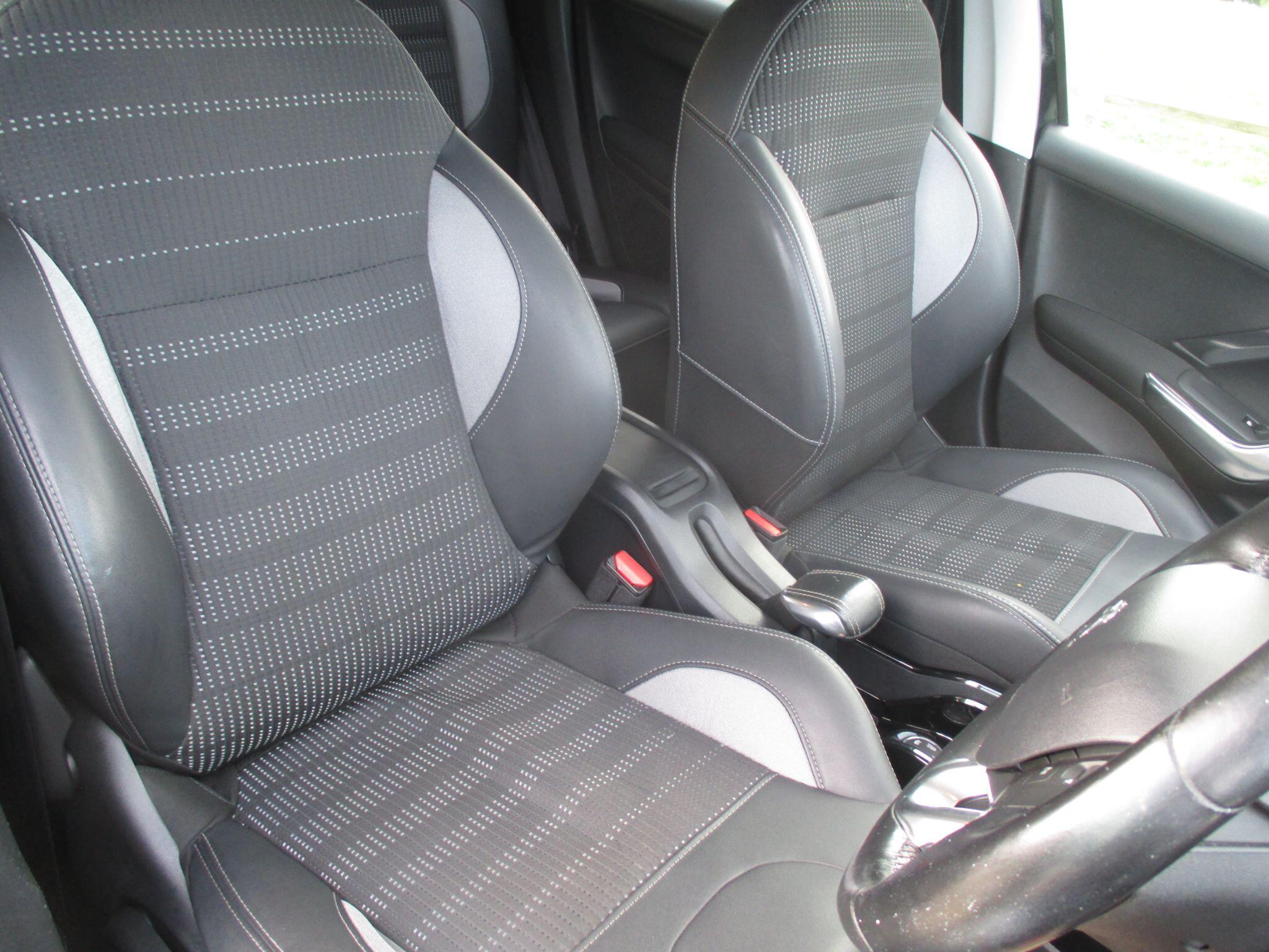 Peugeot 2008 view 22