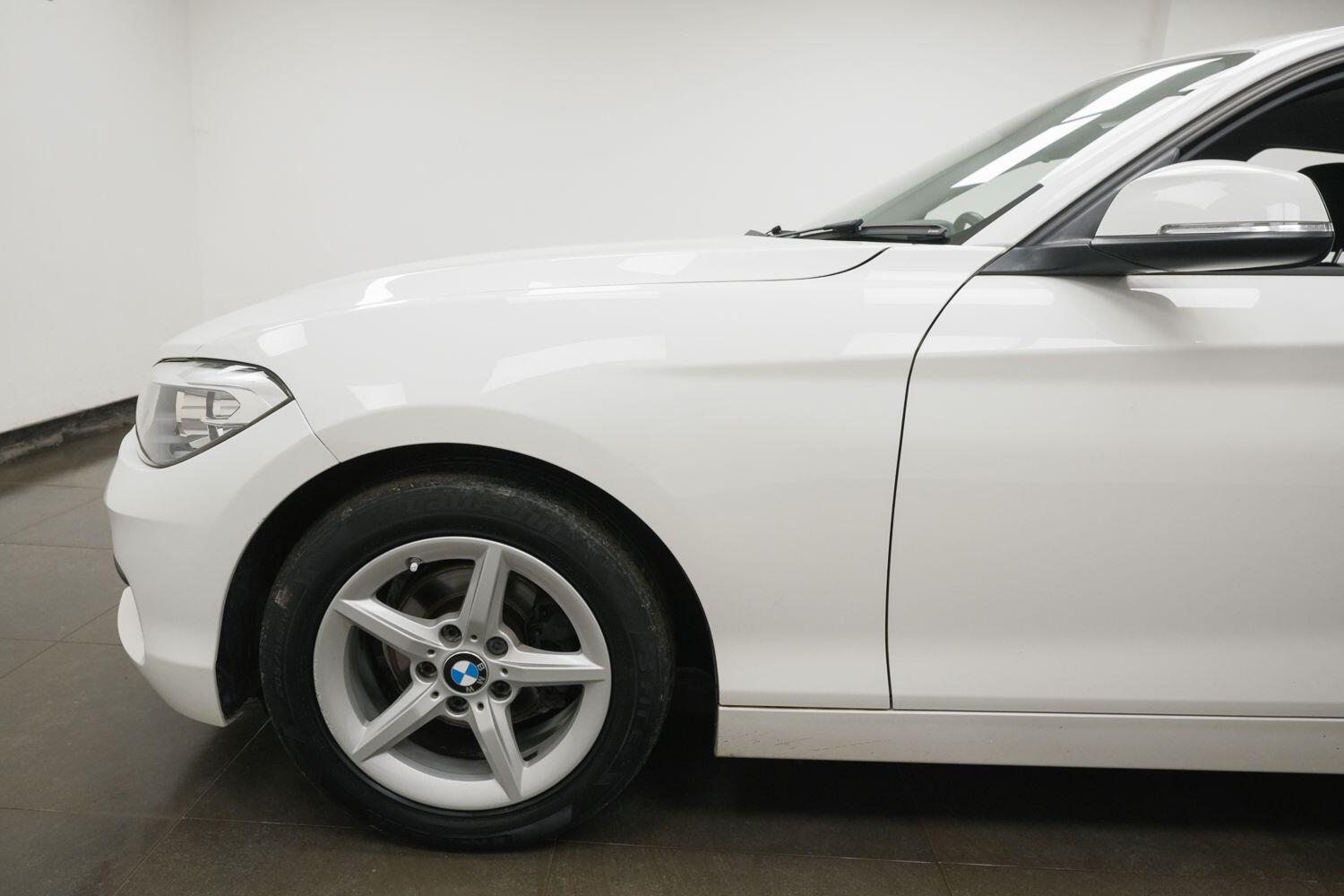 BMW 1 Series view 15