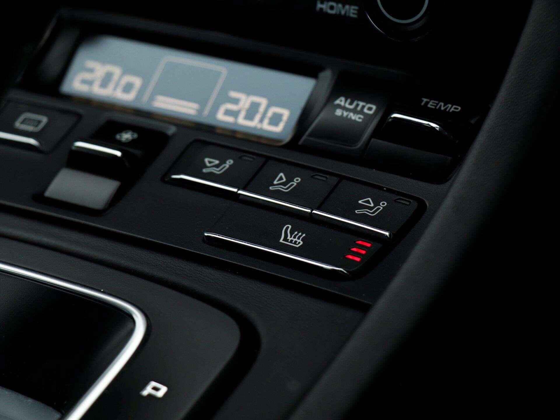 Porsche 911 view 17