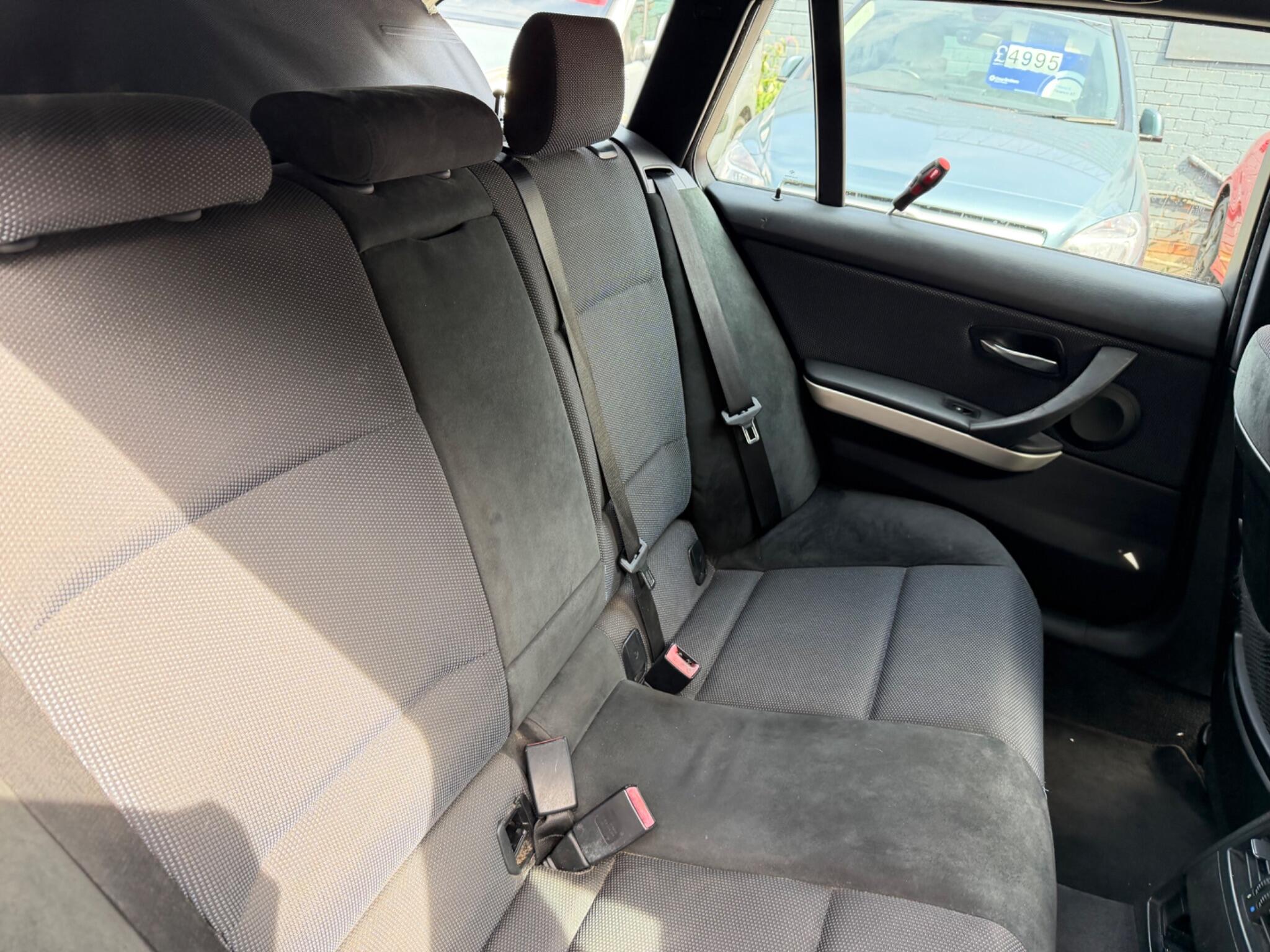 BMW 3 Series view 27