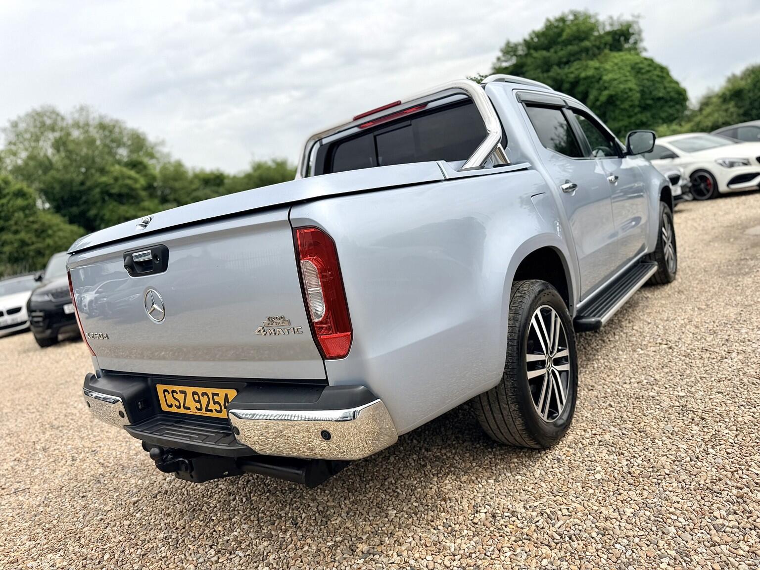 Mercedes-Benz X-Class view 3