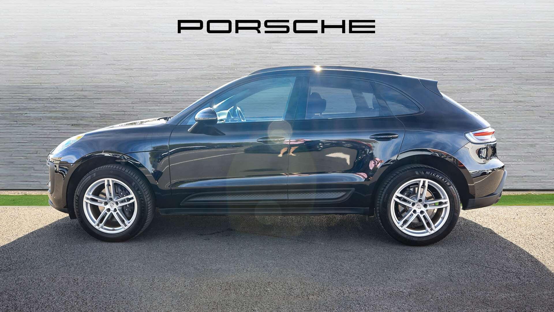 Porsche Macan view 8