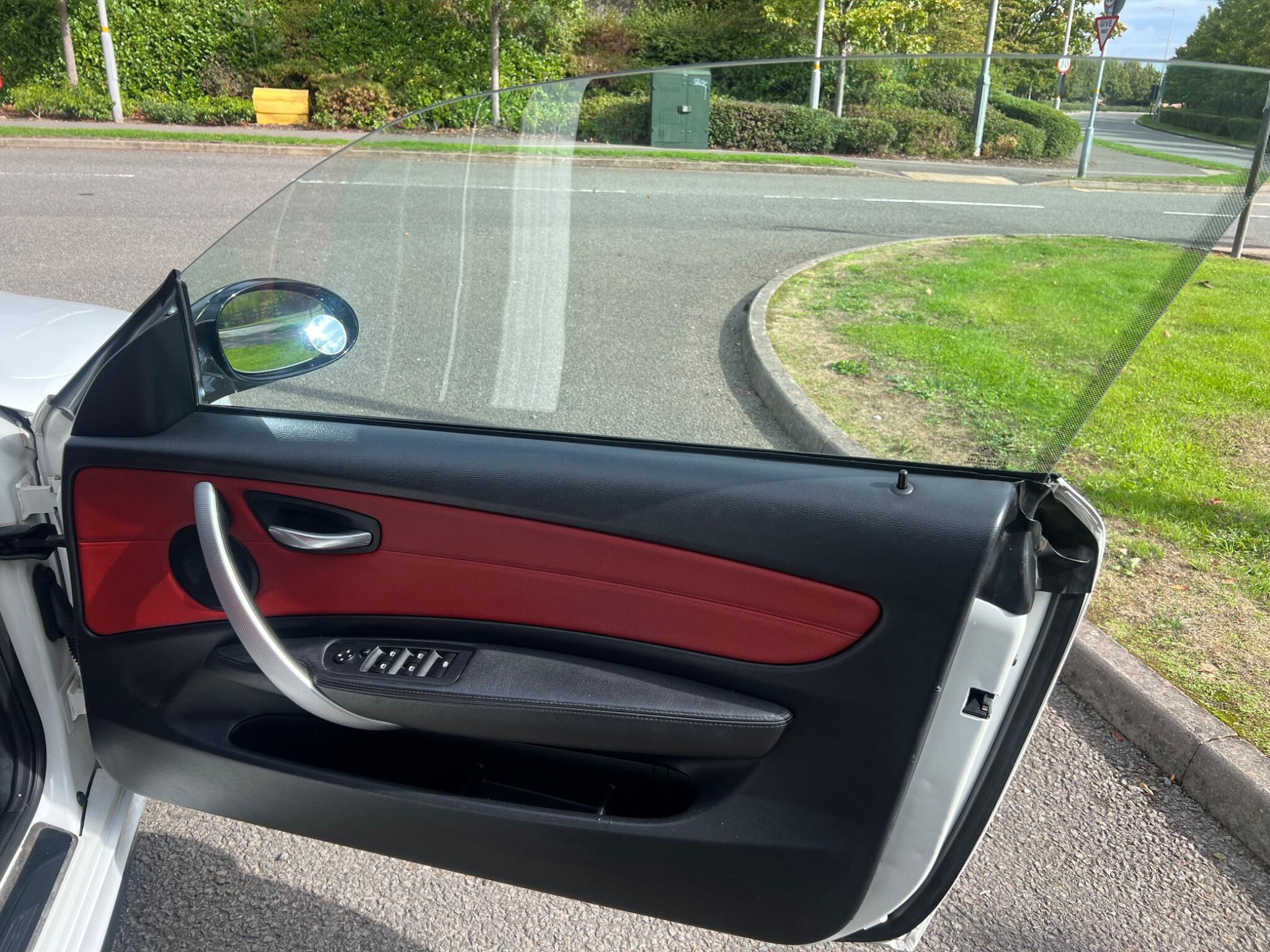 BMW 1 Series view 28
