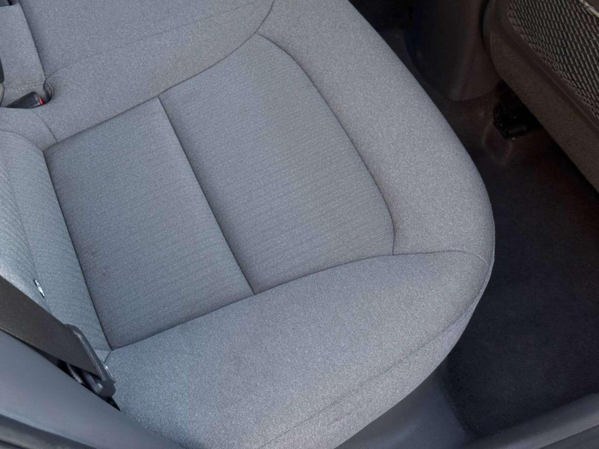 Hyundai Ioniq view 30