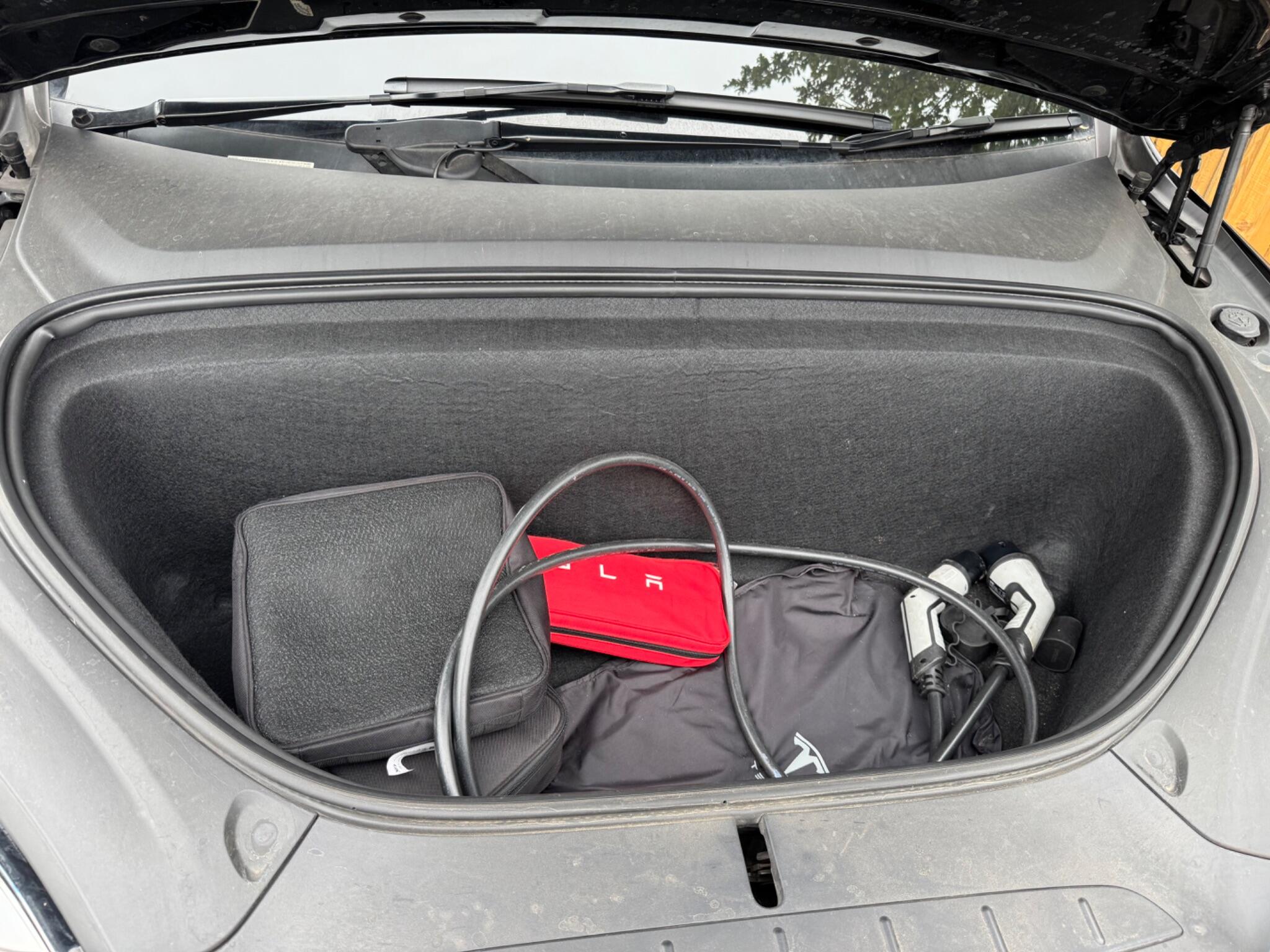 Tesla Model X view 44
