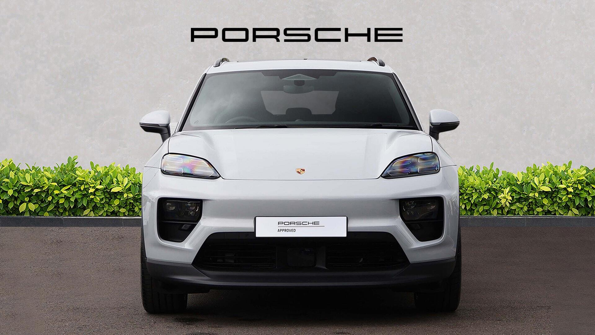 Porsche Macan view 5