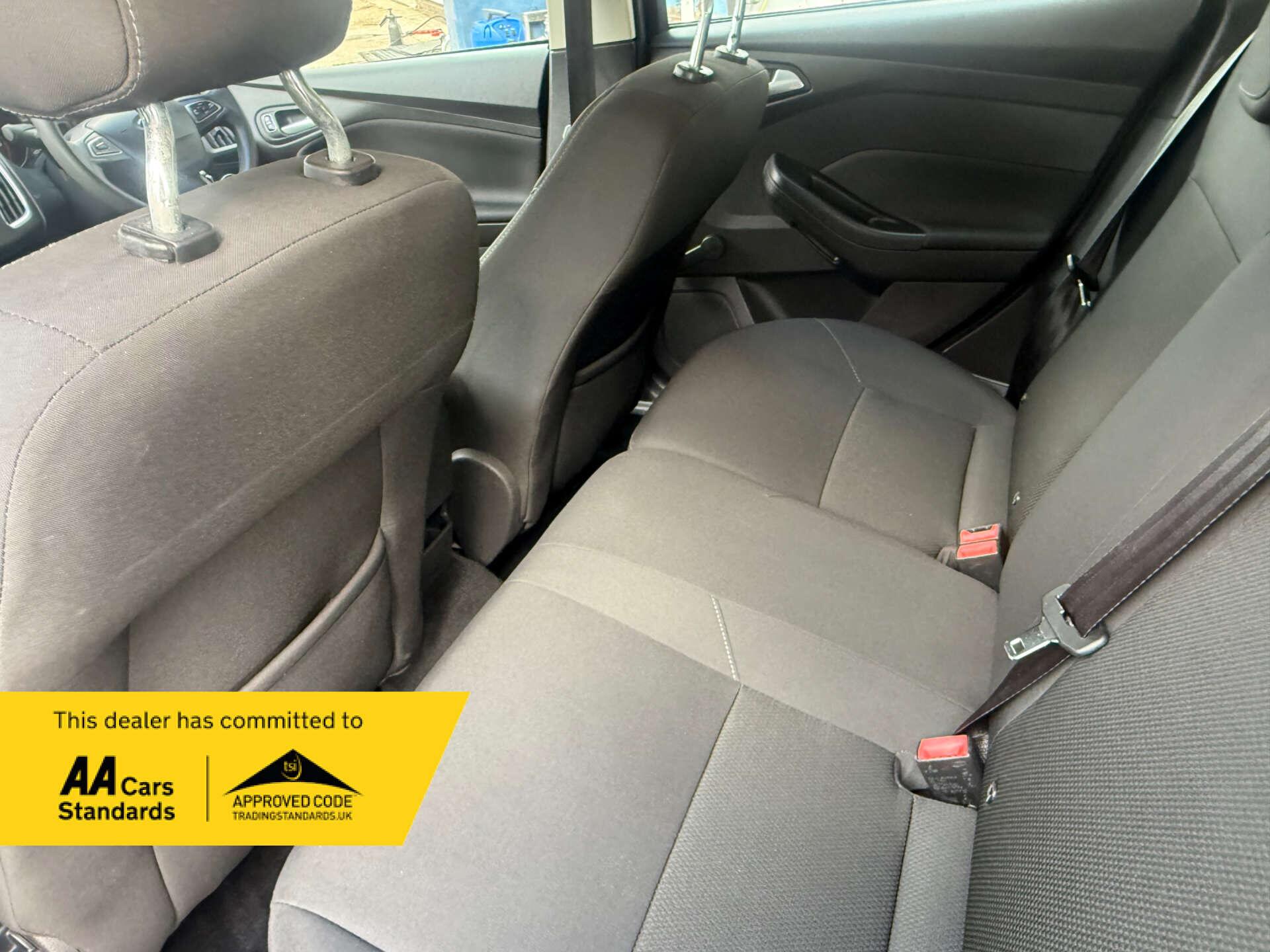 Ford Focus view 30