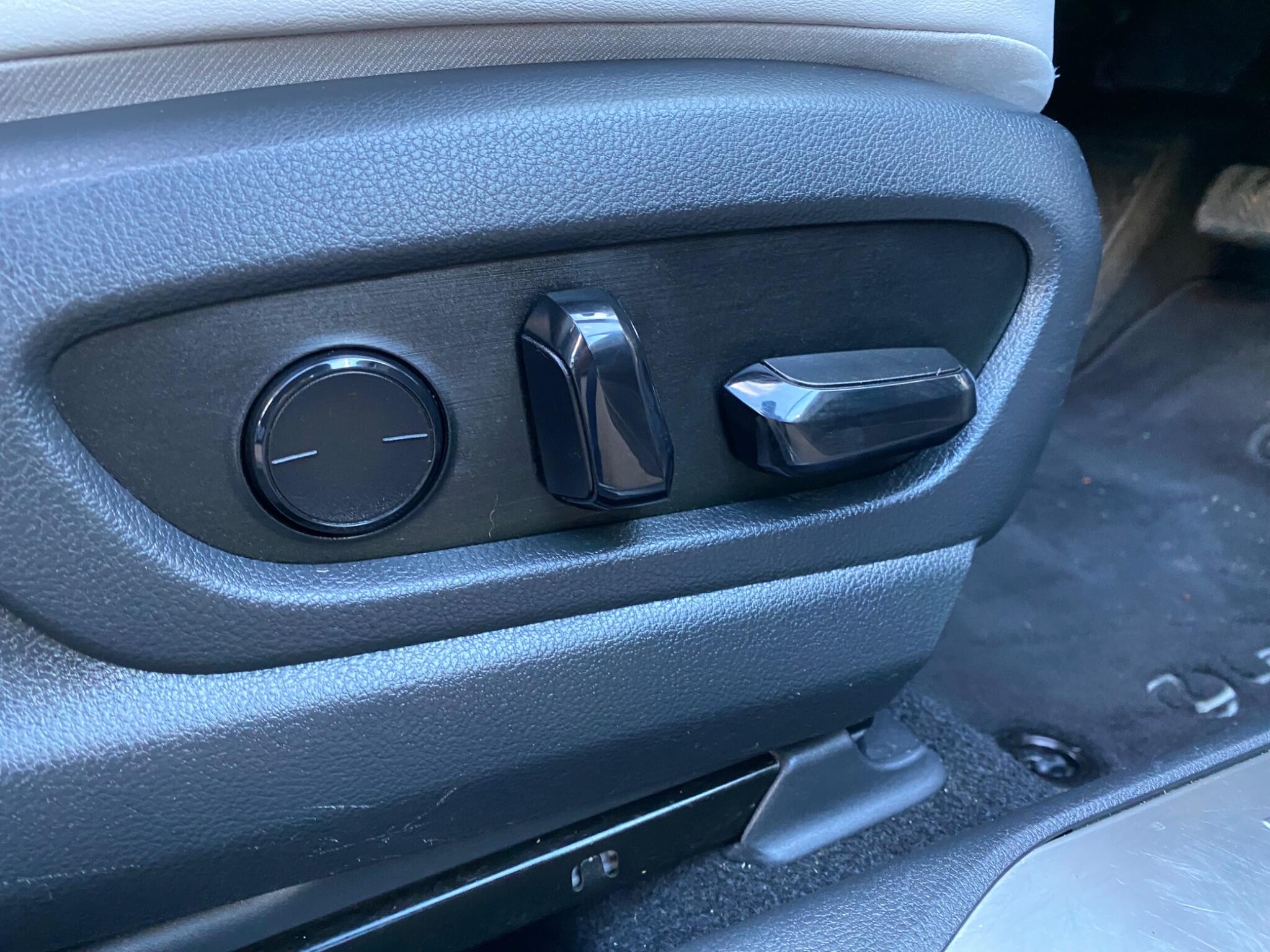 Lexus Ux view 31