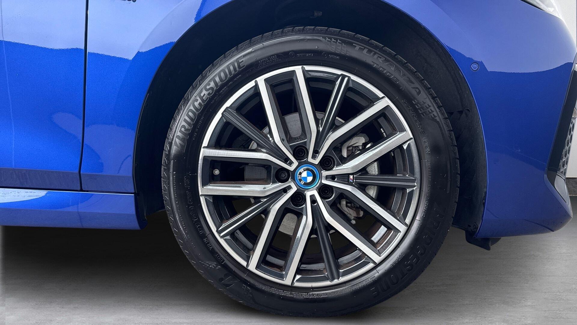 BMW 2 Series view 14