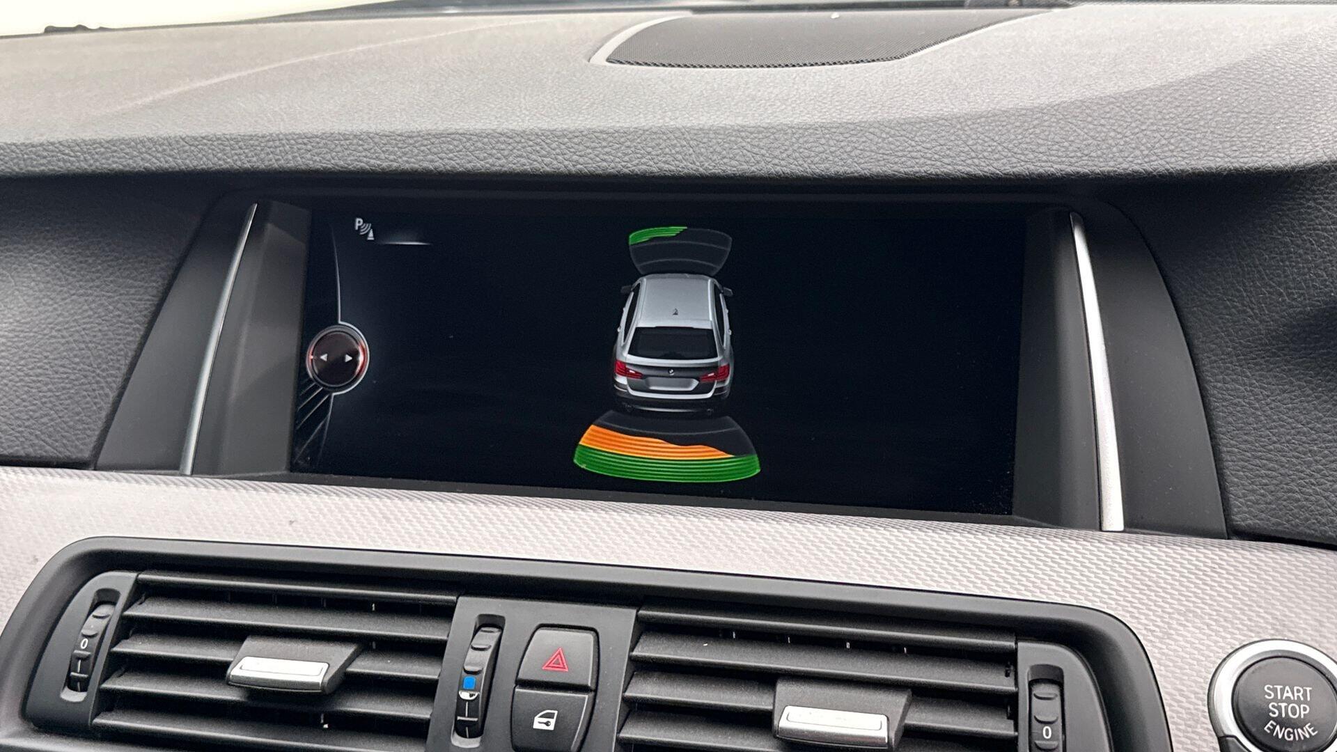 BMW 5 Series view 29