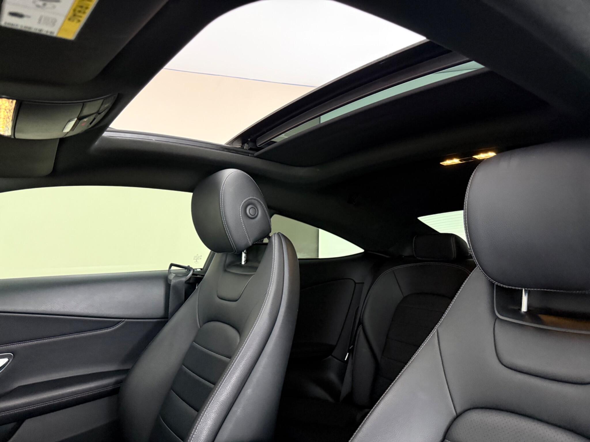 Mercedes-Benz C-Class view 33