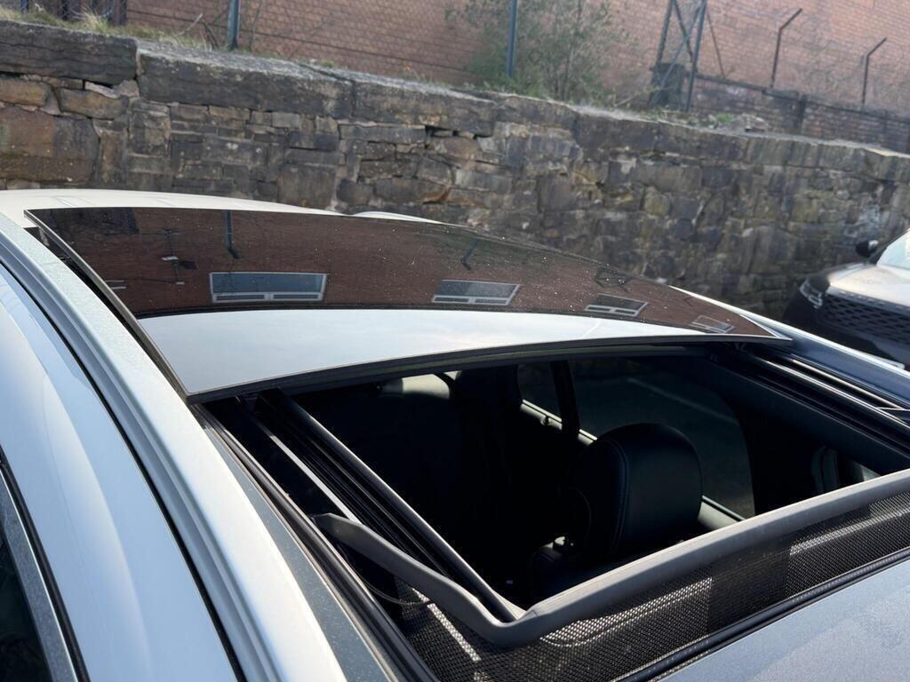 Mercedes-Benz GLC view 9