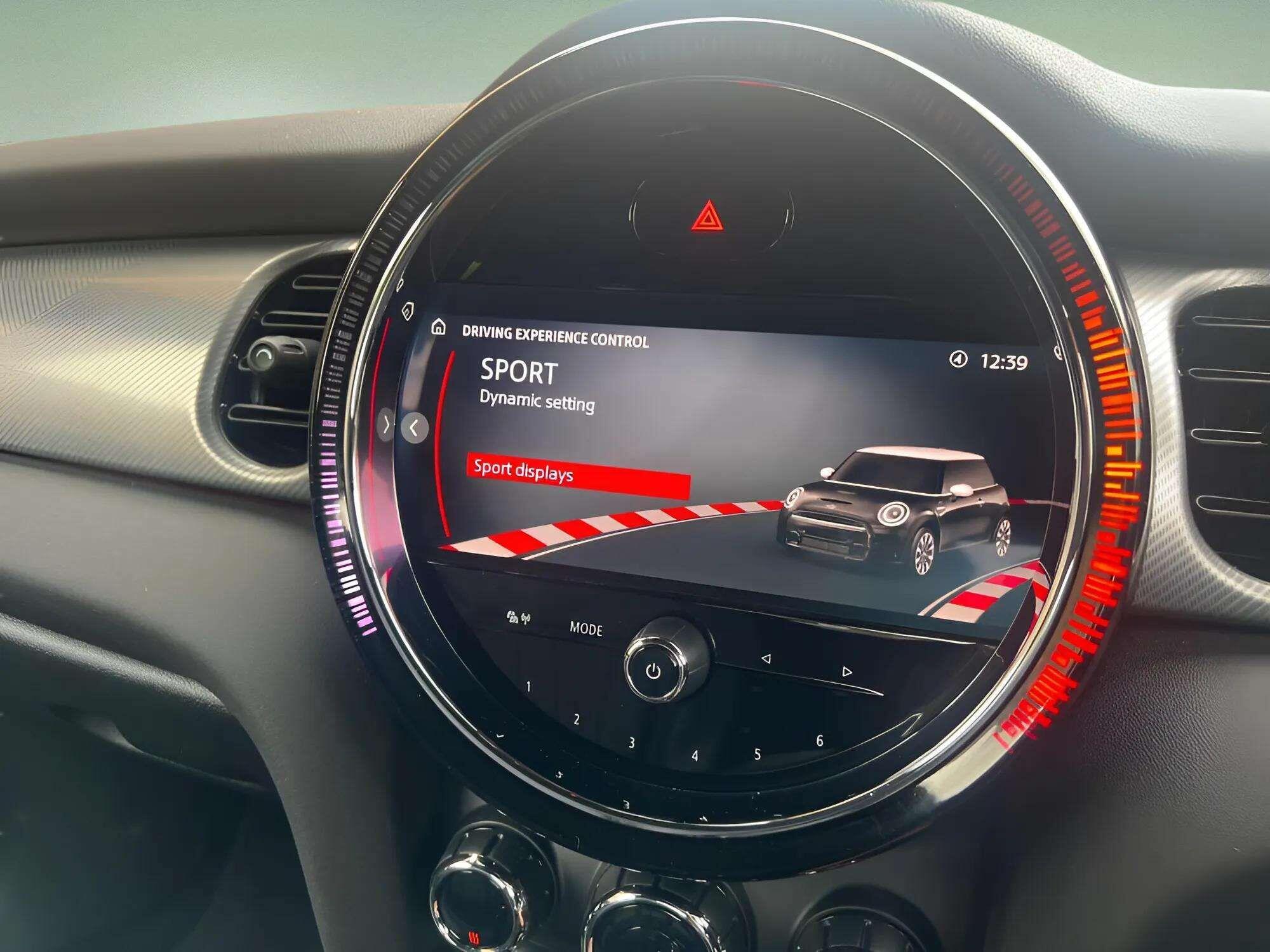 Mini Hatch view 20