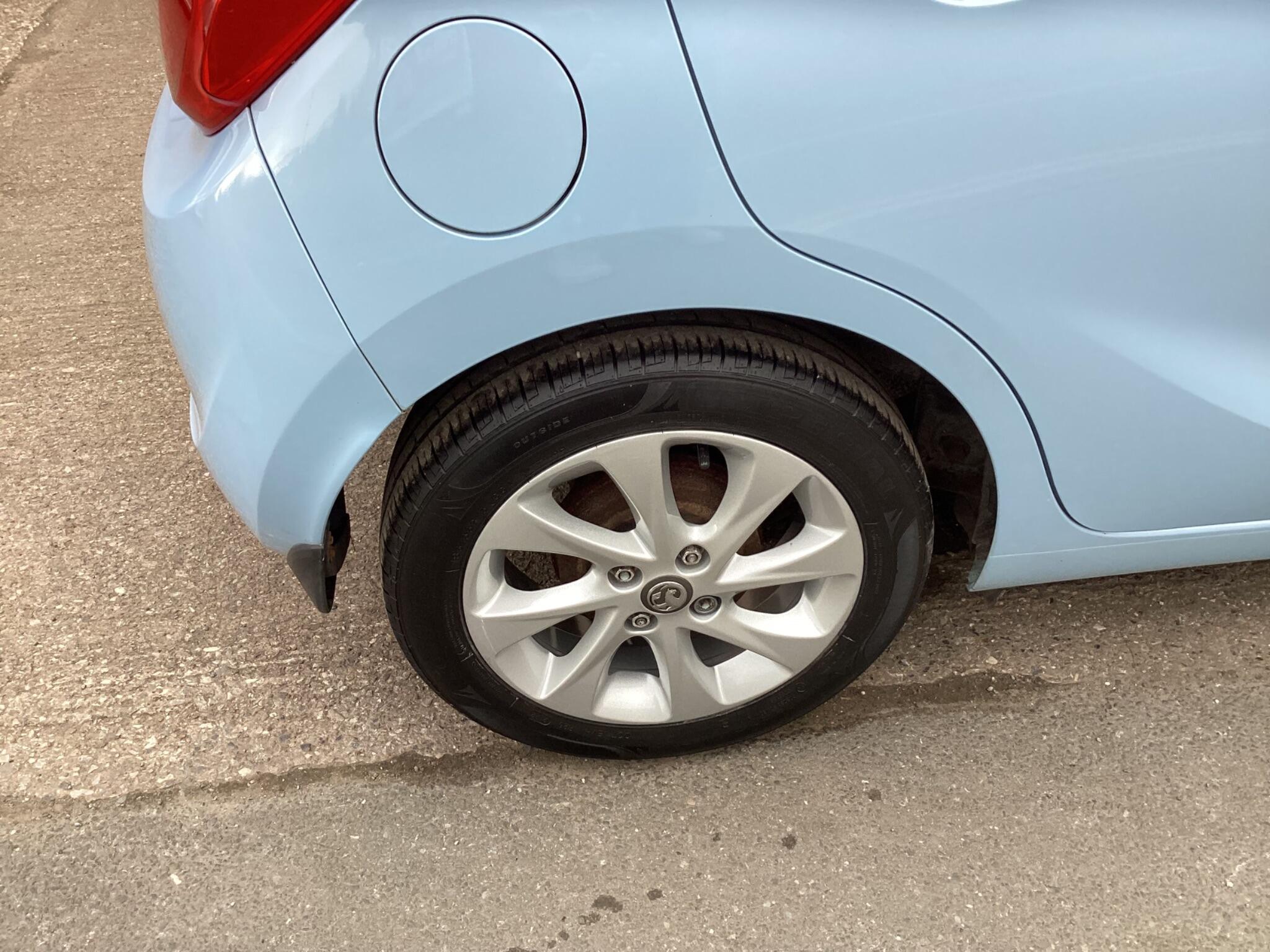 Vauxhall Viva view 20