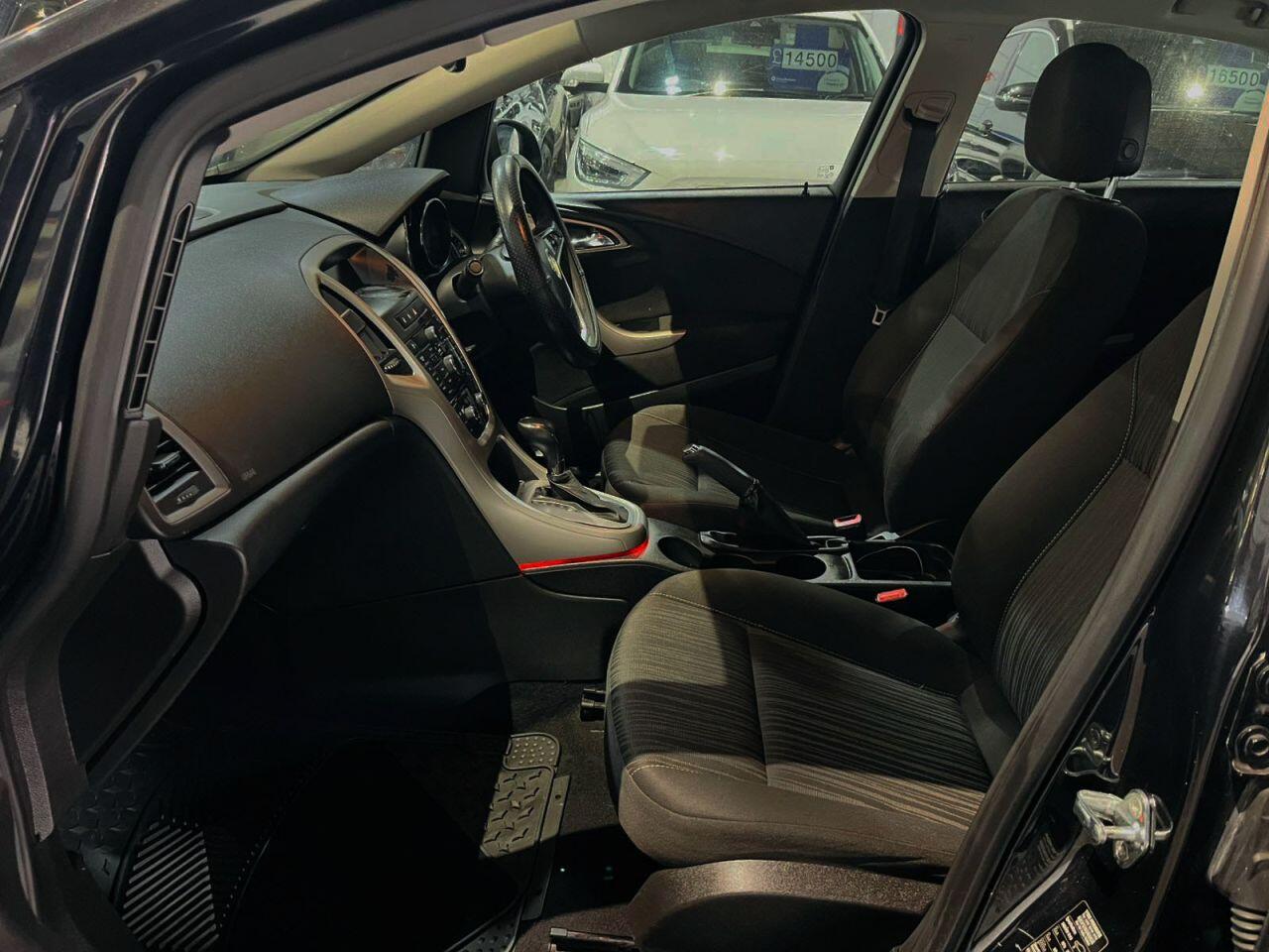 Vauxhall Astra view 13