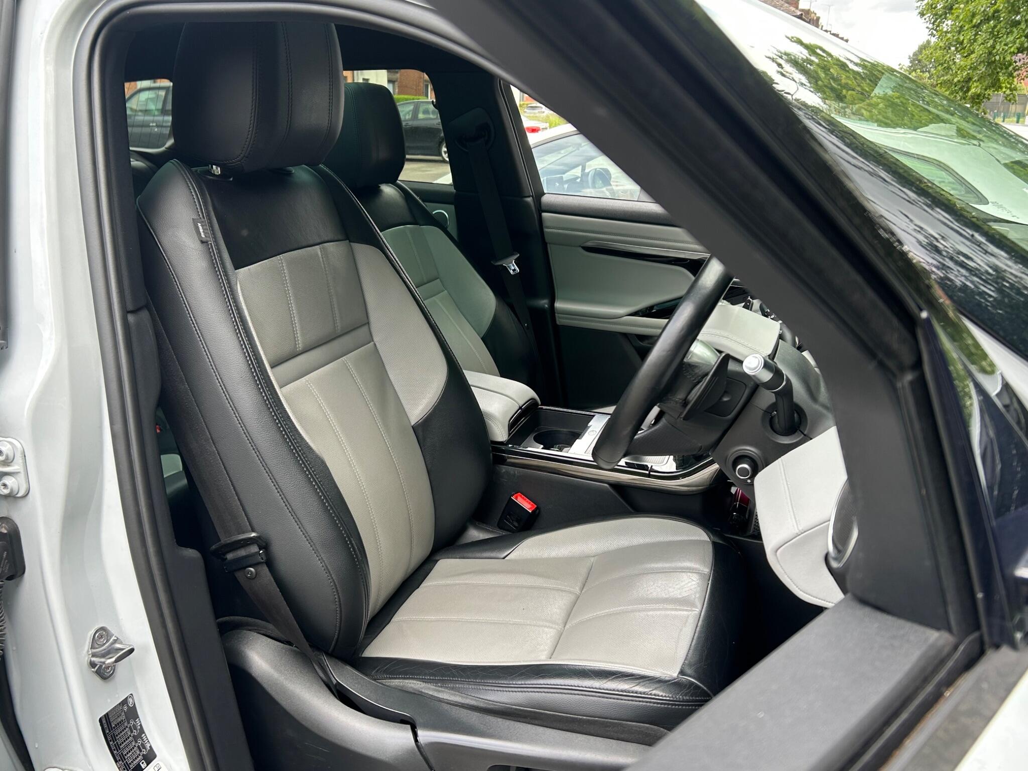 Land Rover Range Rover Evoque view 20