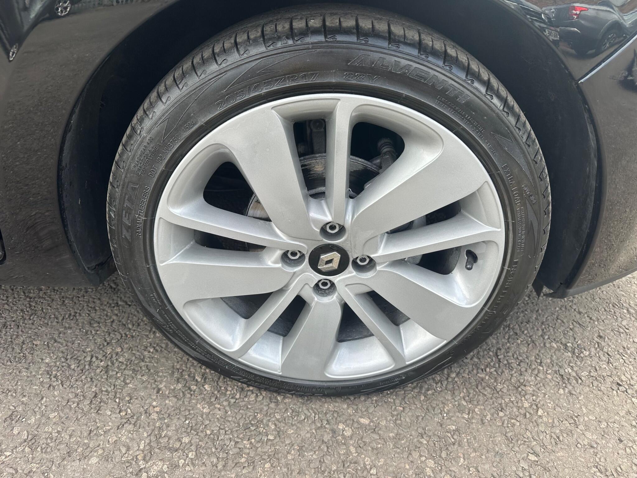 Renault Clio view 32