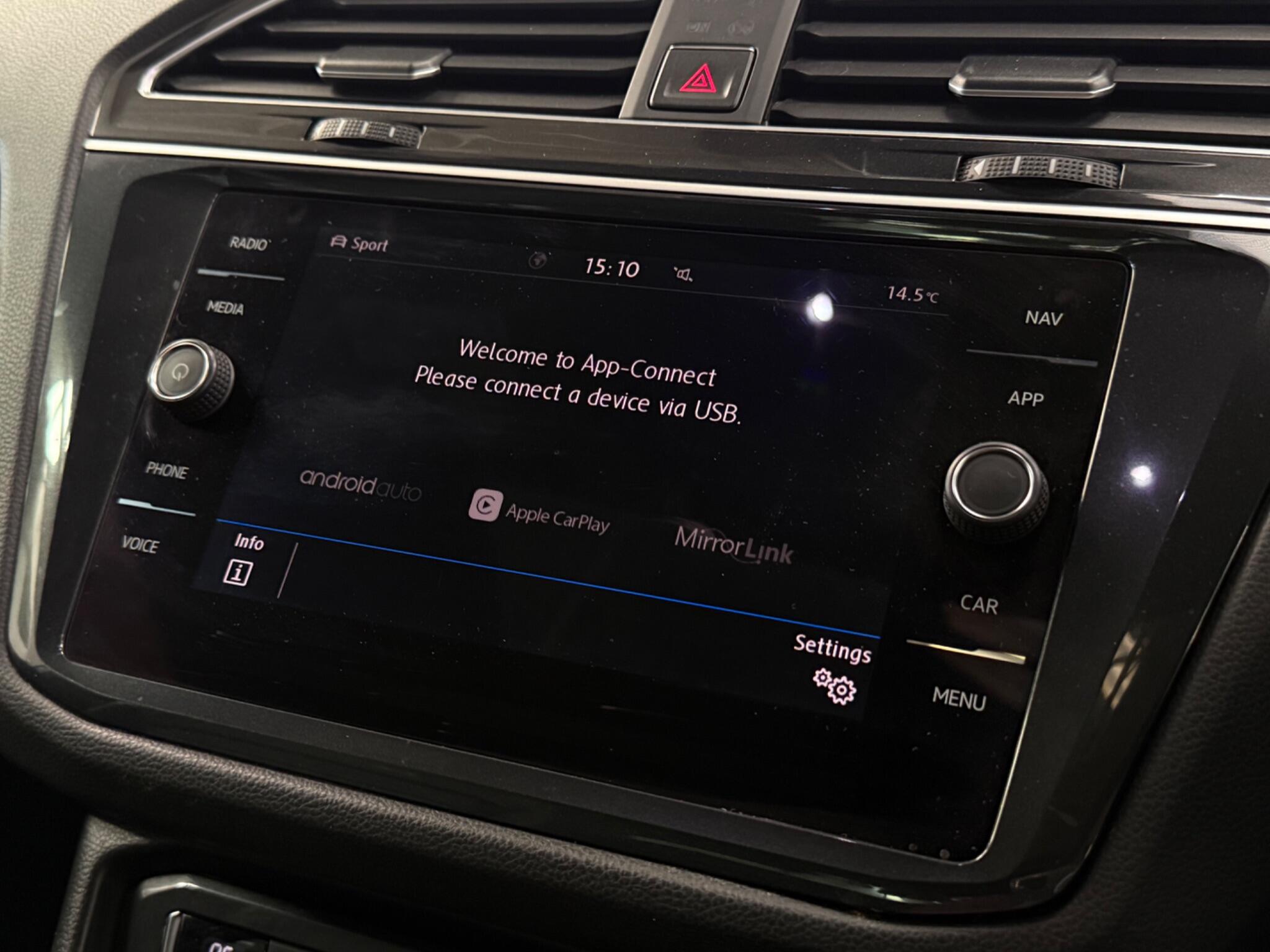 Volkswagen Tiguan view 24