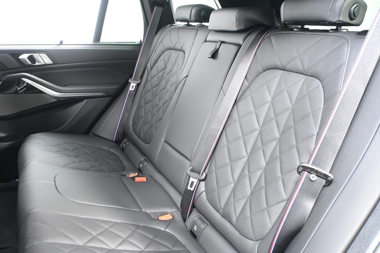 BMW X5 view 12