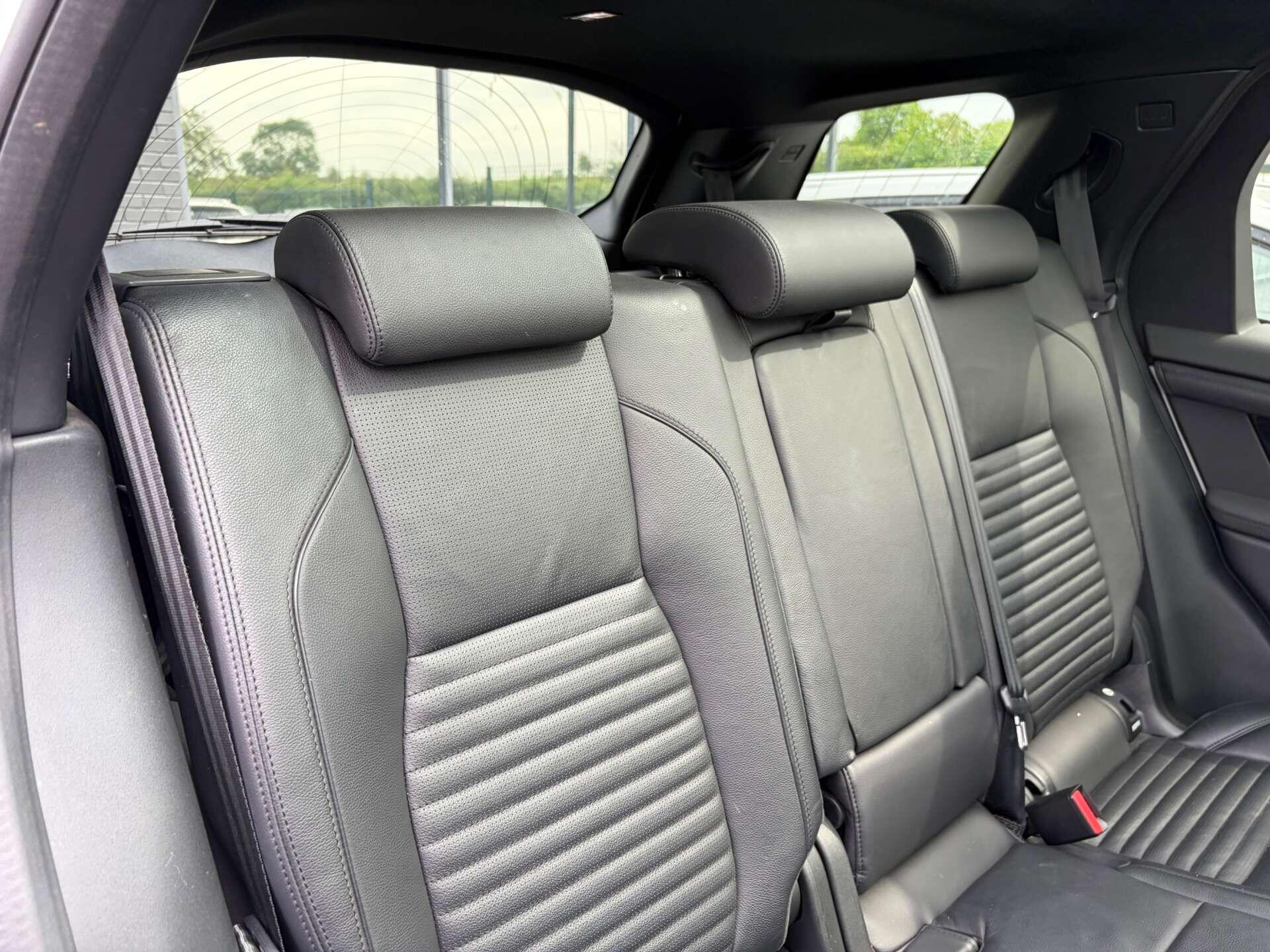 Land Rover Discovery Sport view 31