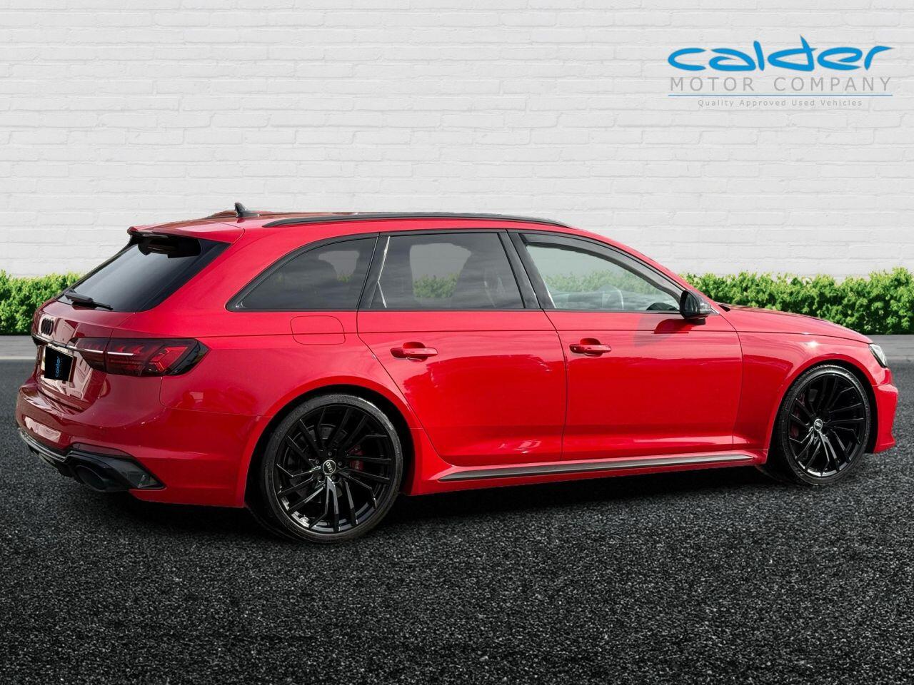 Audi RS4 view 24