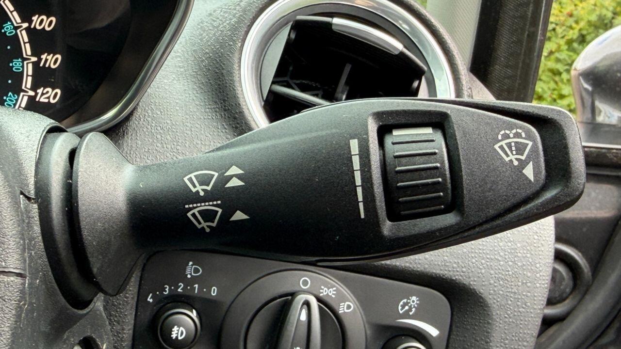Ford Fiesta view 27