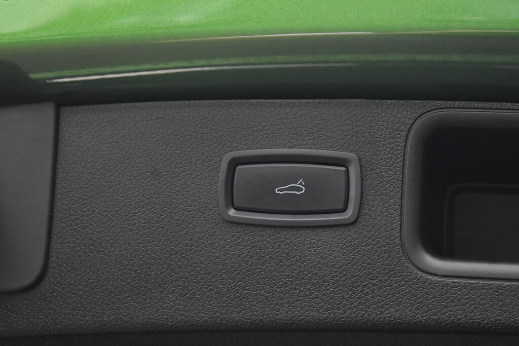 Porsche Macan view 60