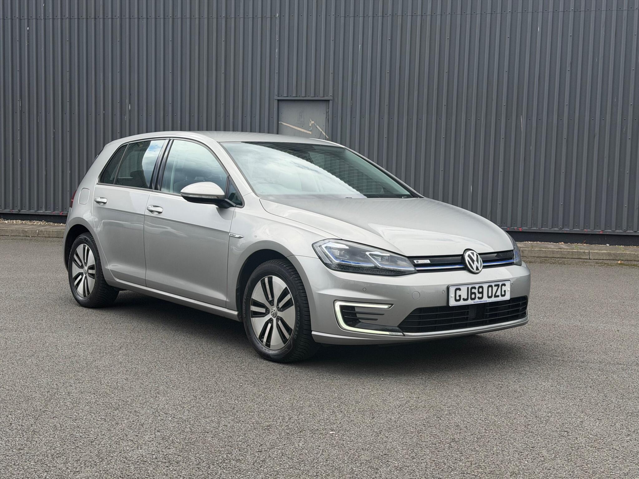 Volkswagen E-Golf view 2
