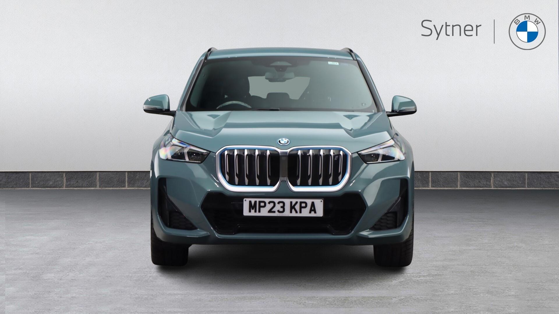 BMW iX1 view 16