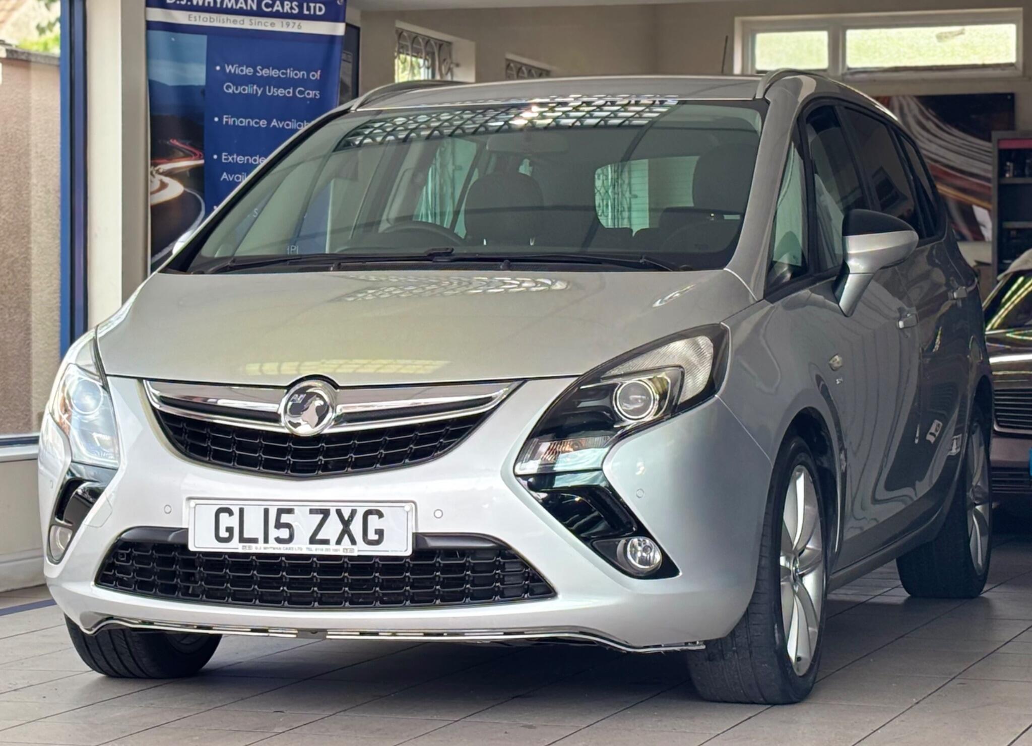 Vauxhall Zafira Tourer view 5