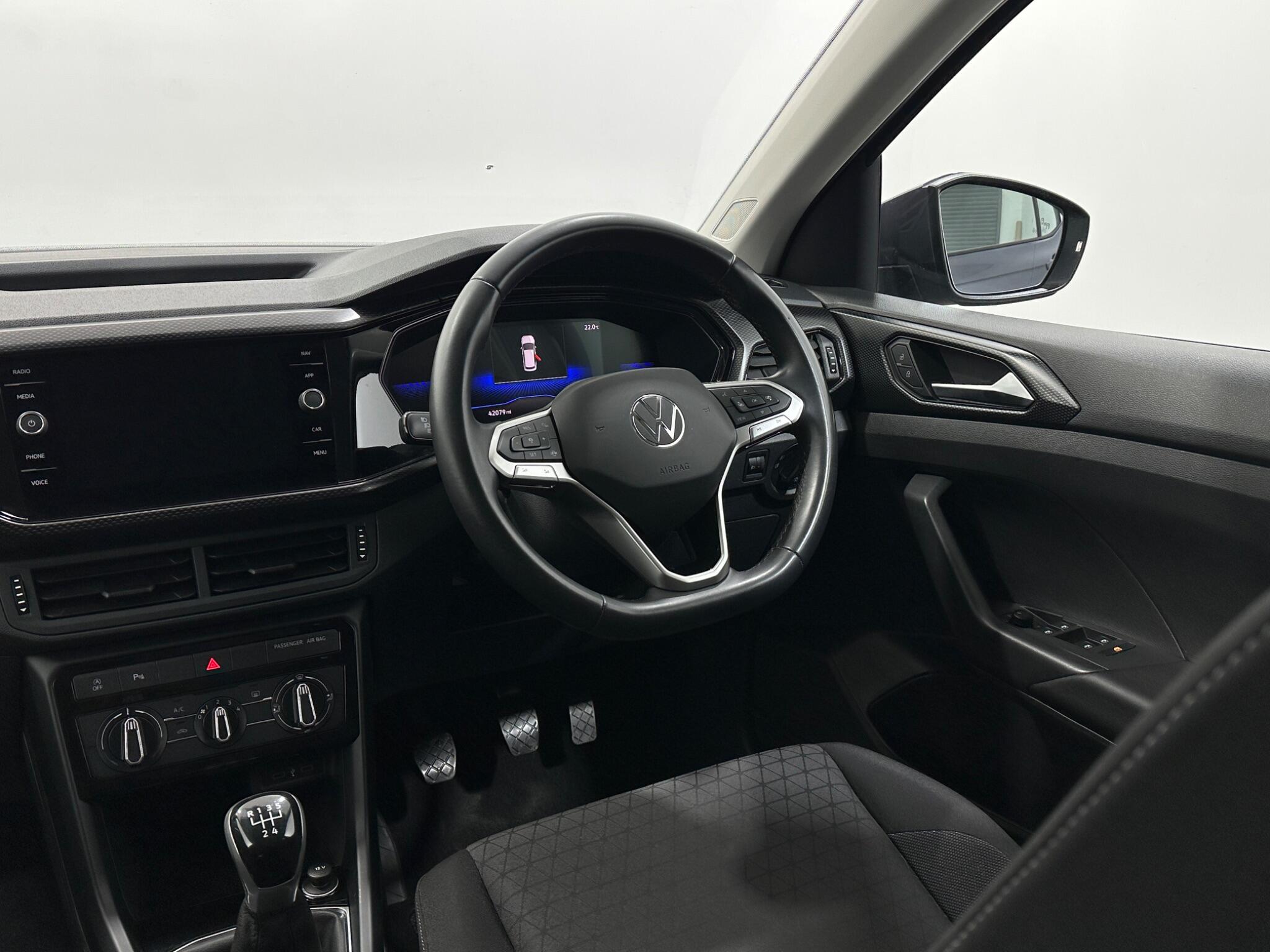 Volkswagen T-Cross view 12