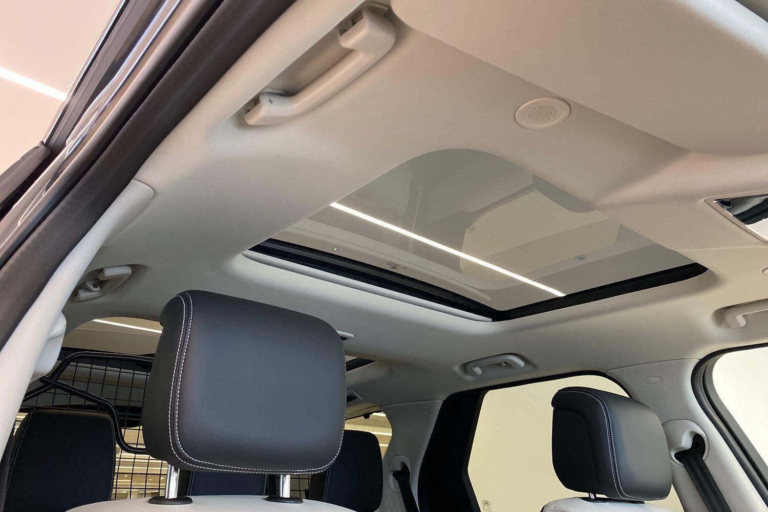 Land Rover Discovery view 33
