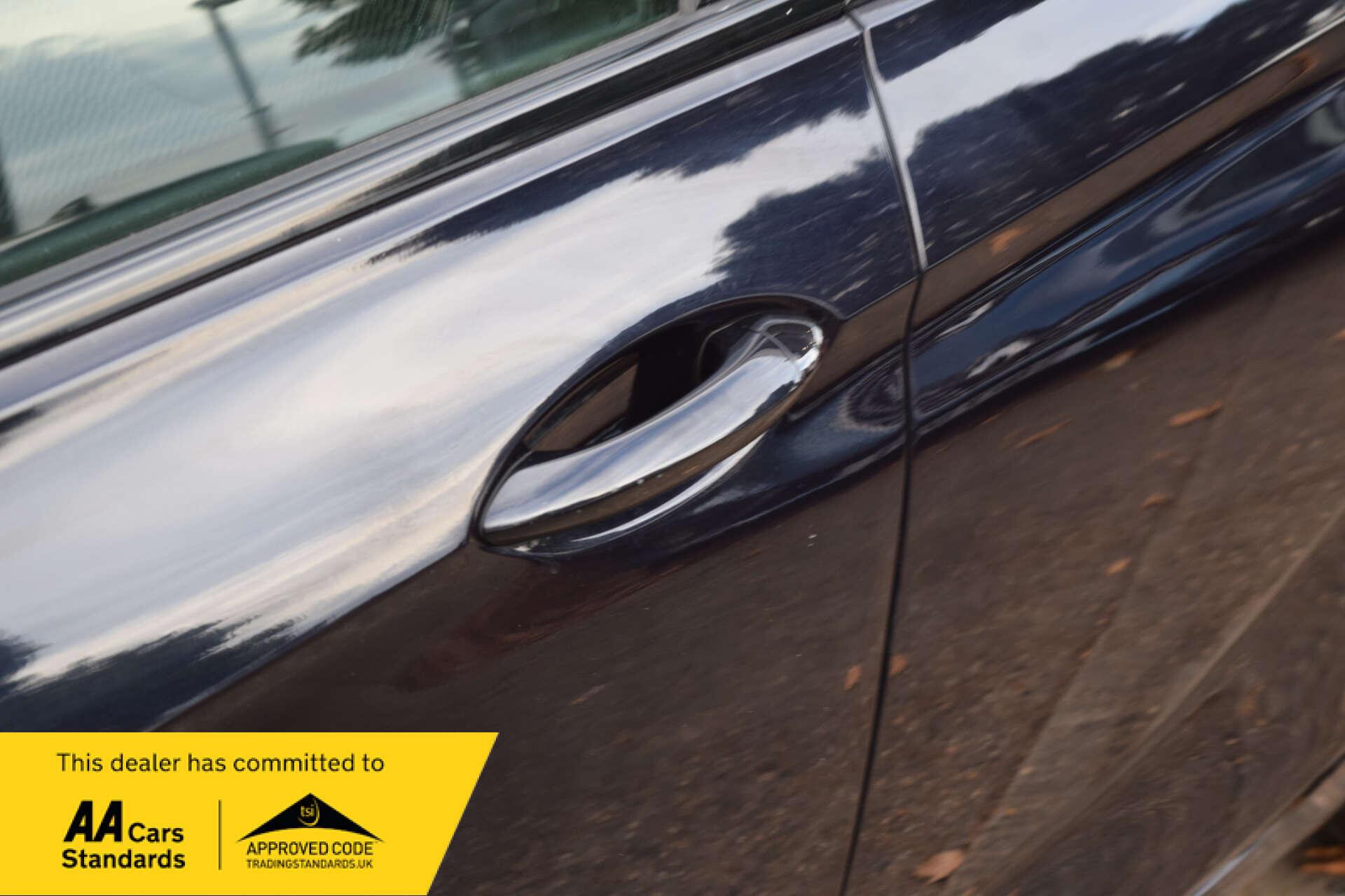 Vauxhall Insignia view 16