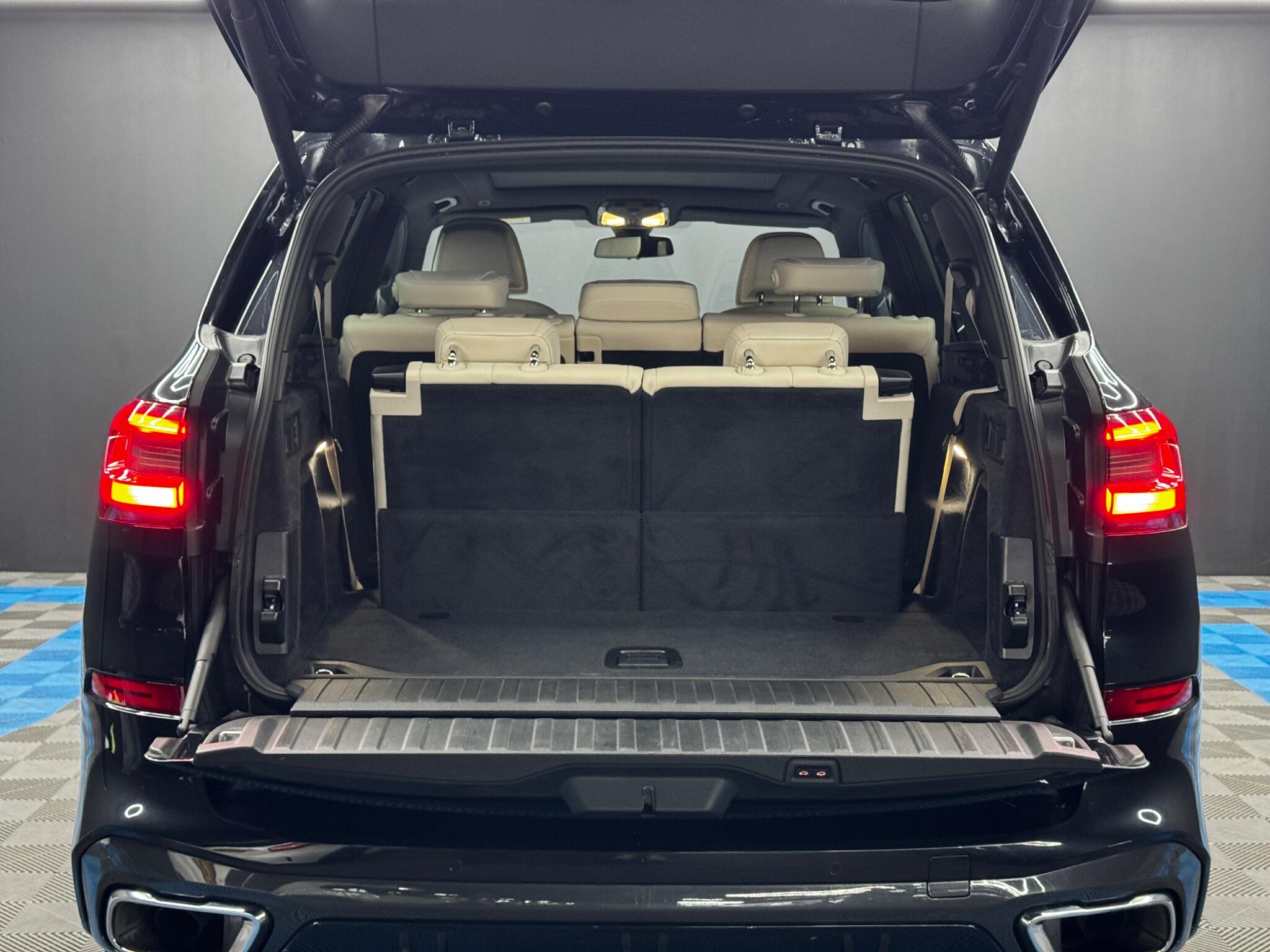 BMW X5 view 45