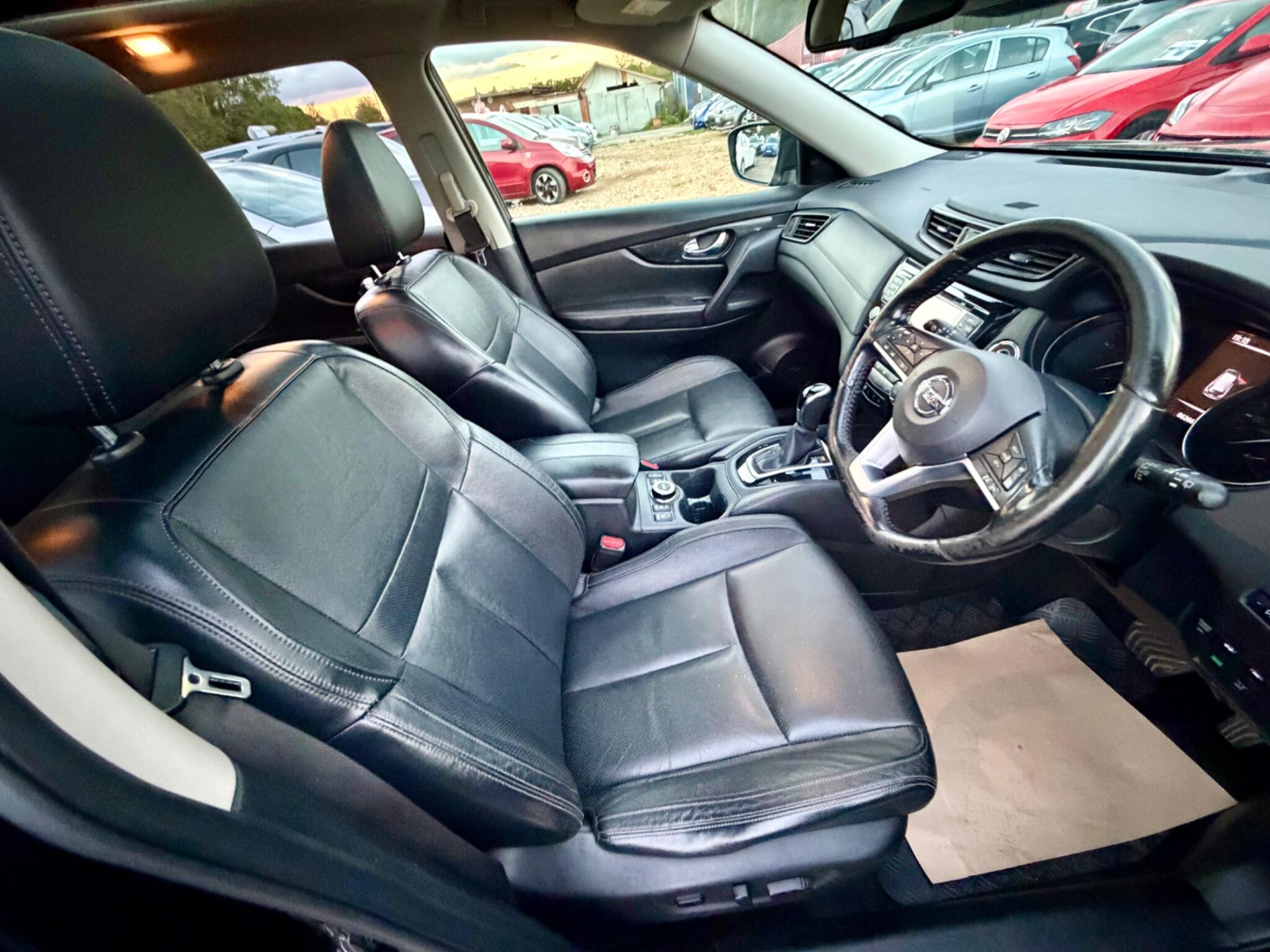 Nissan X-Trail view 25