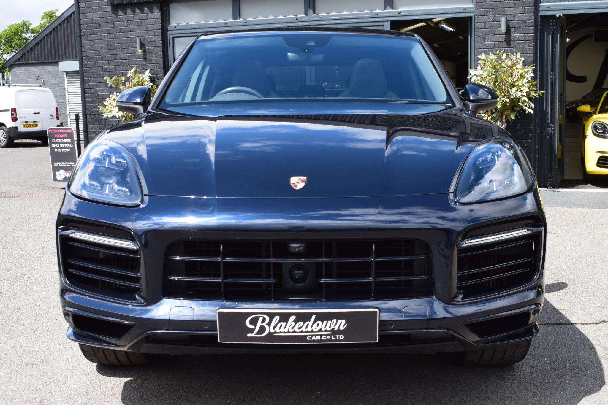 Porsche Cayenne view 2