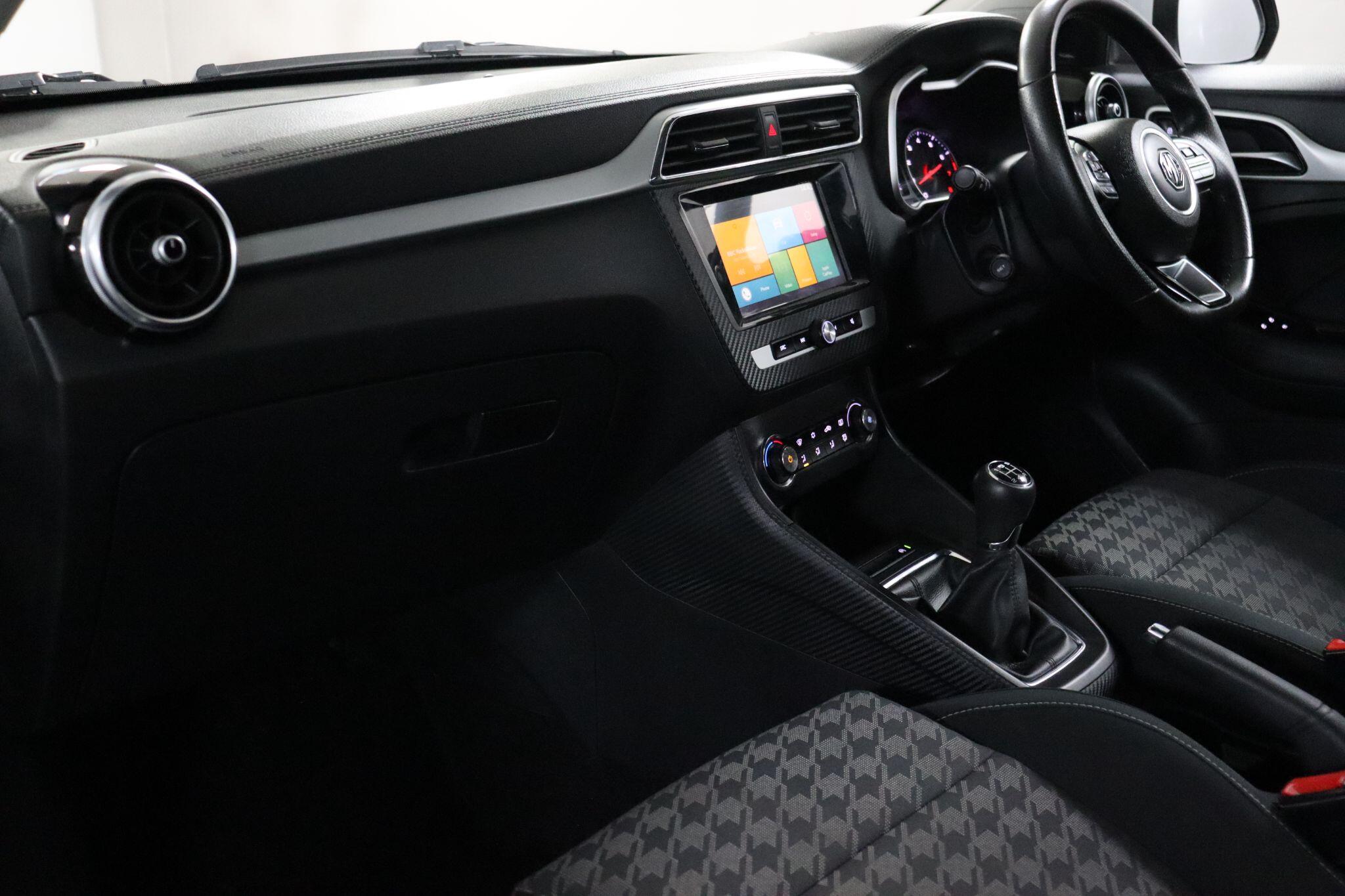 MG MG ZS view 33