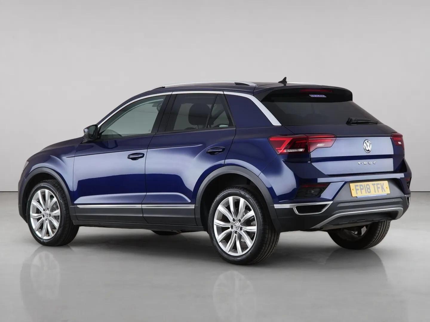 Volkswagen T-Roc view 5