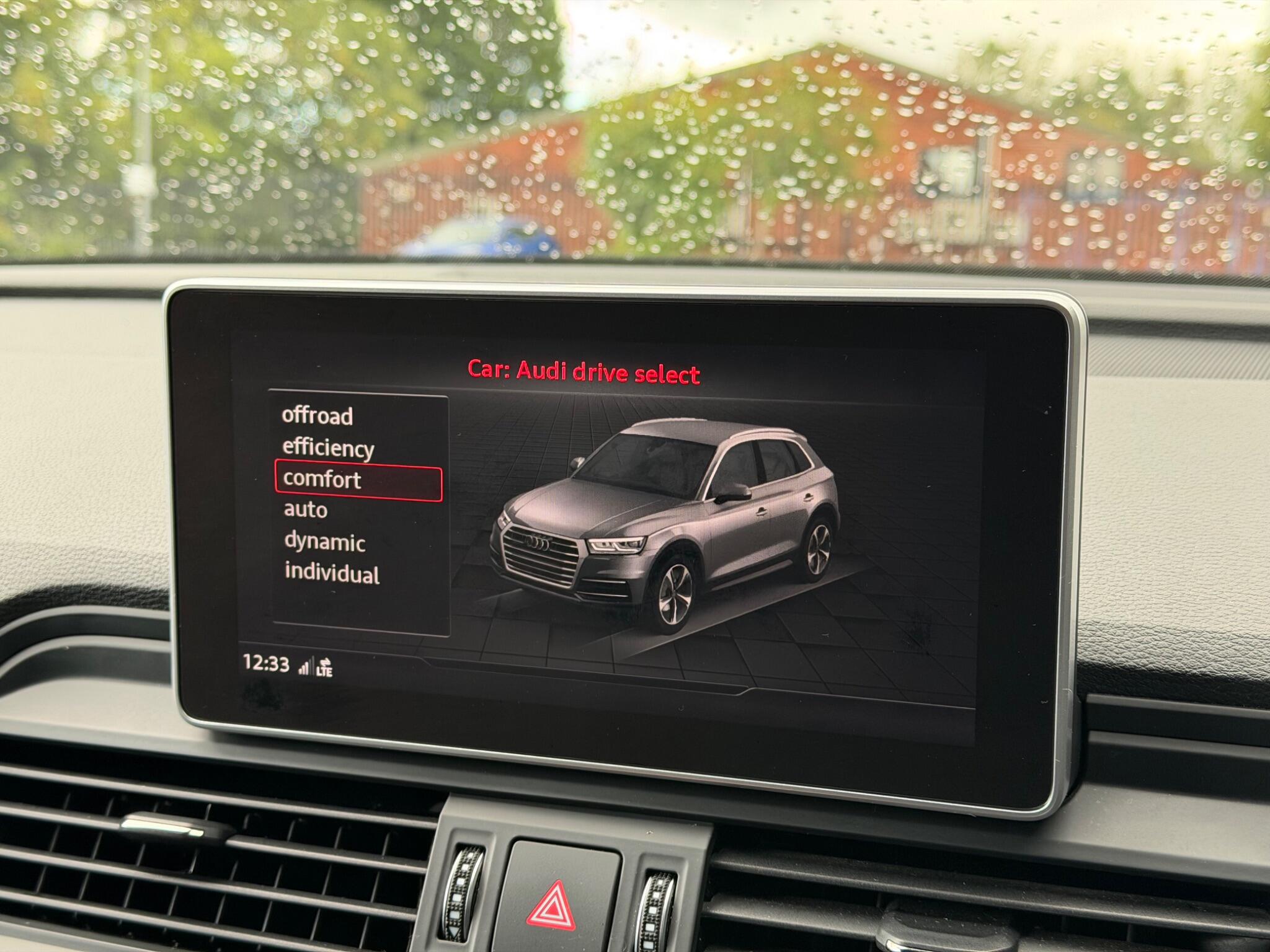 Audi SQ5 view 53