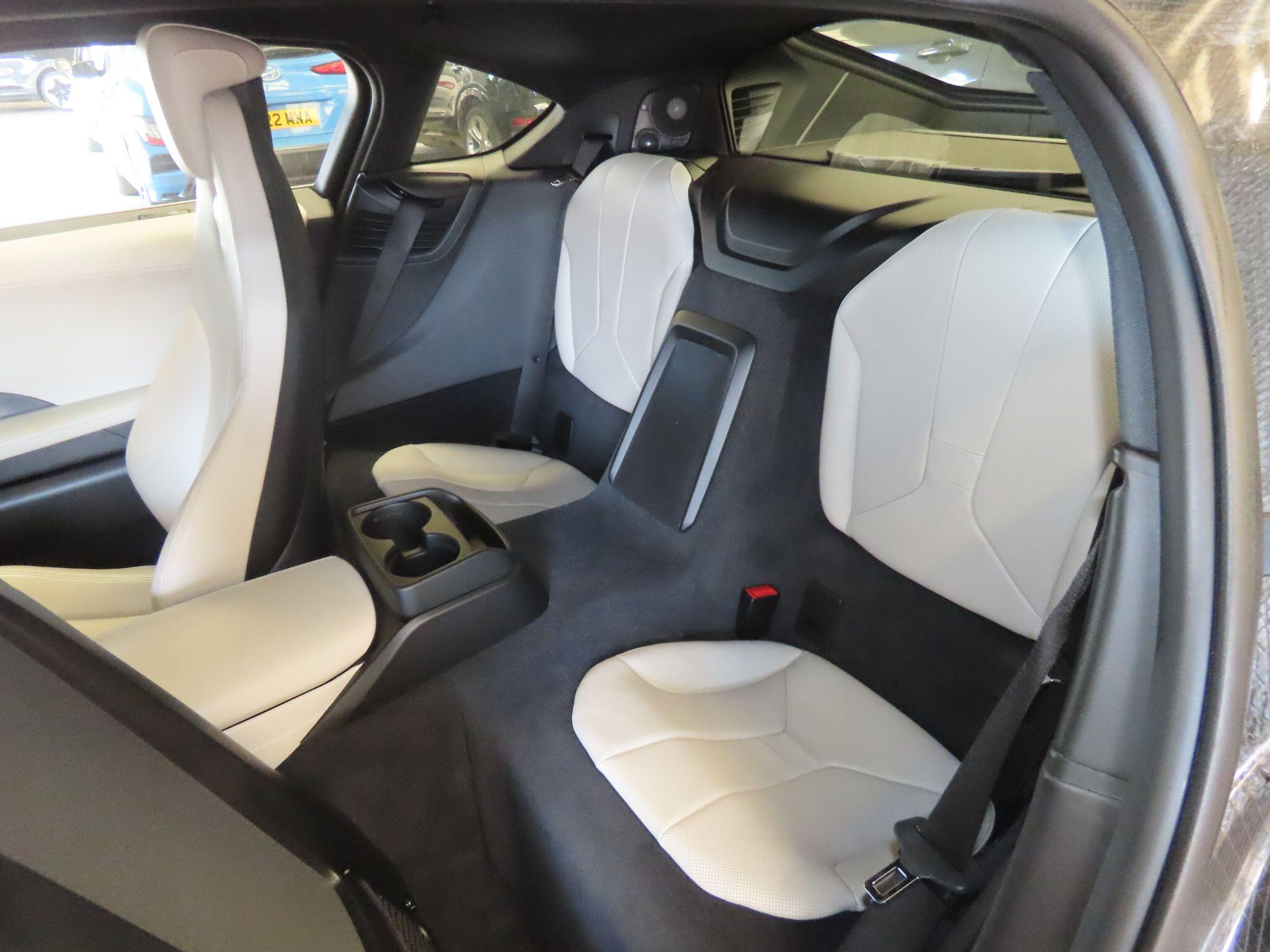 BMW I8 view 12
