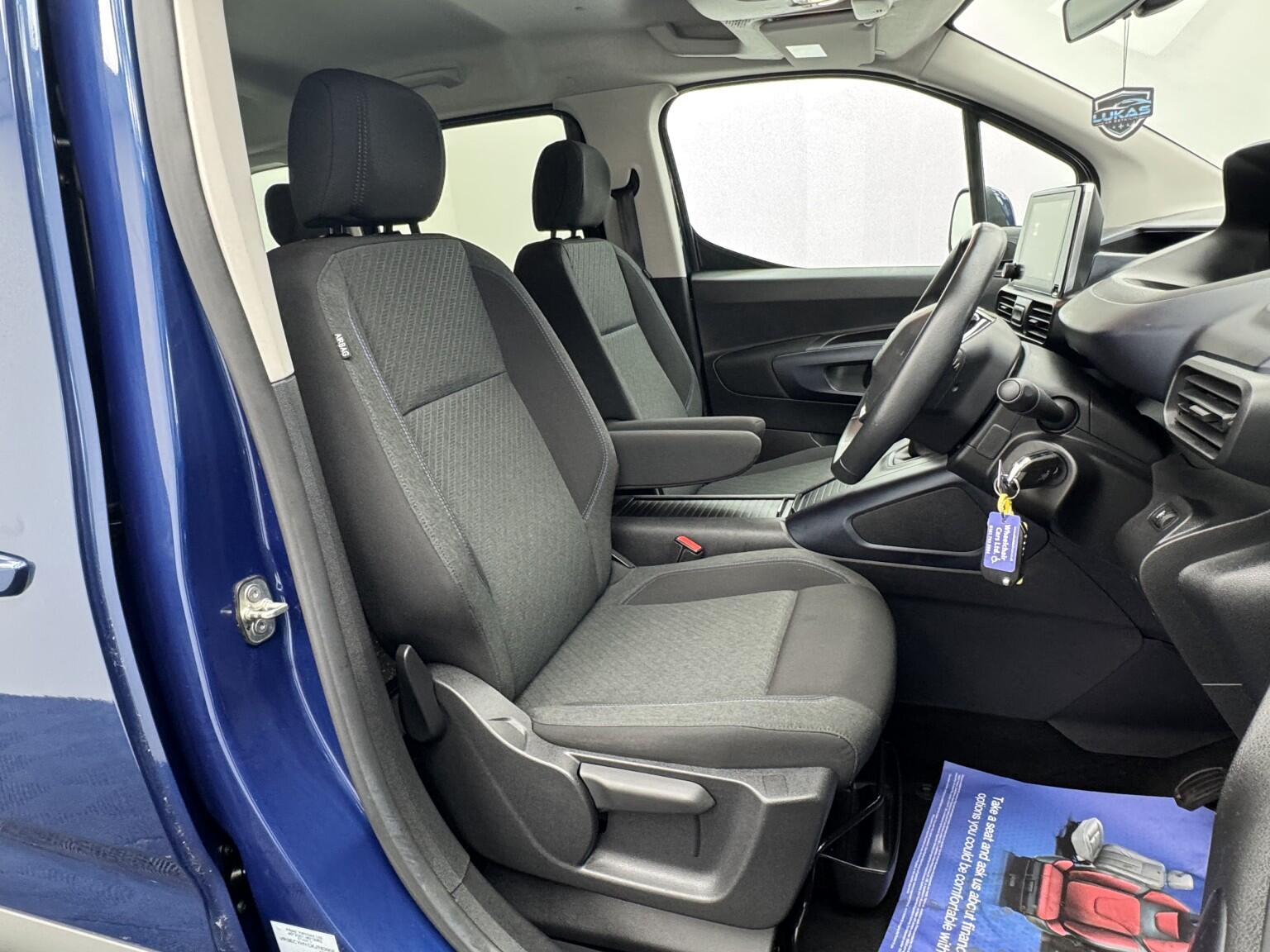 Peugeot Rifter view 9