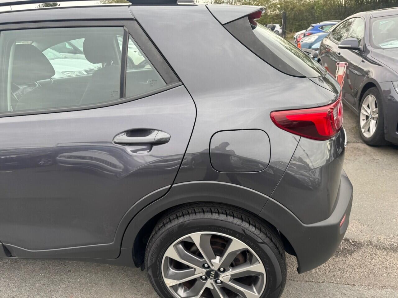 Kia Stonic view 45