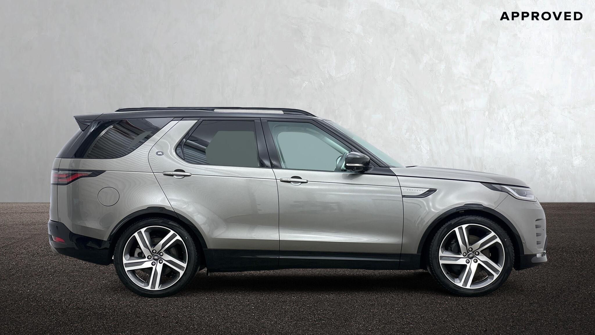 Land Rover Discovery view 5
