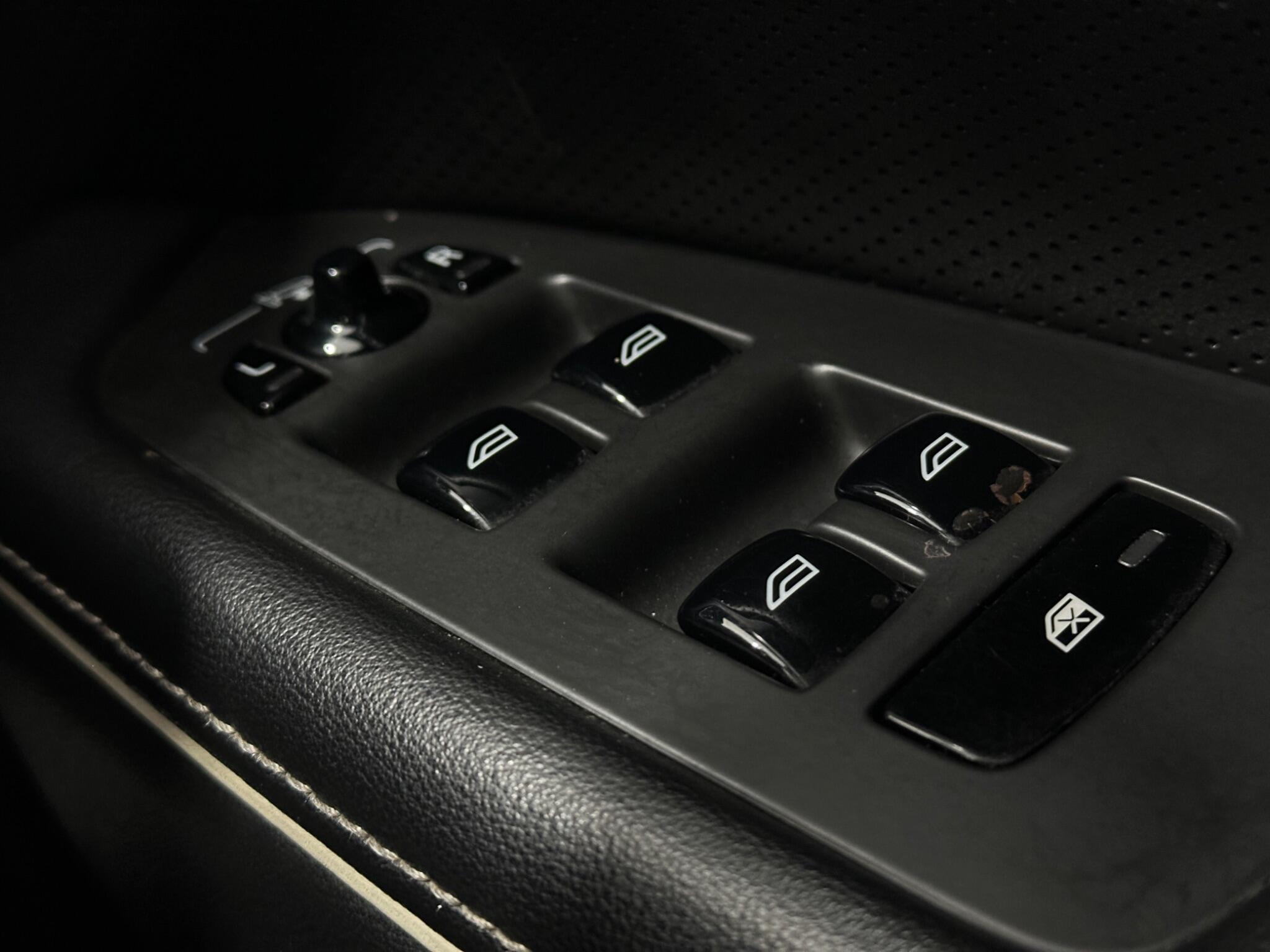 Volvo S90 view 19