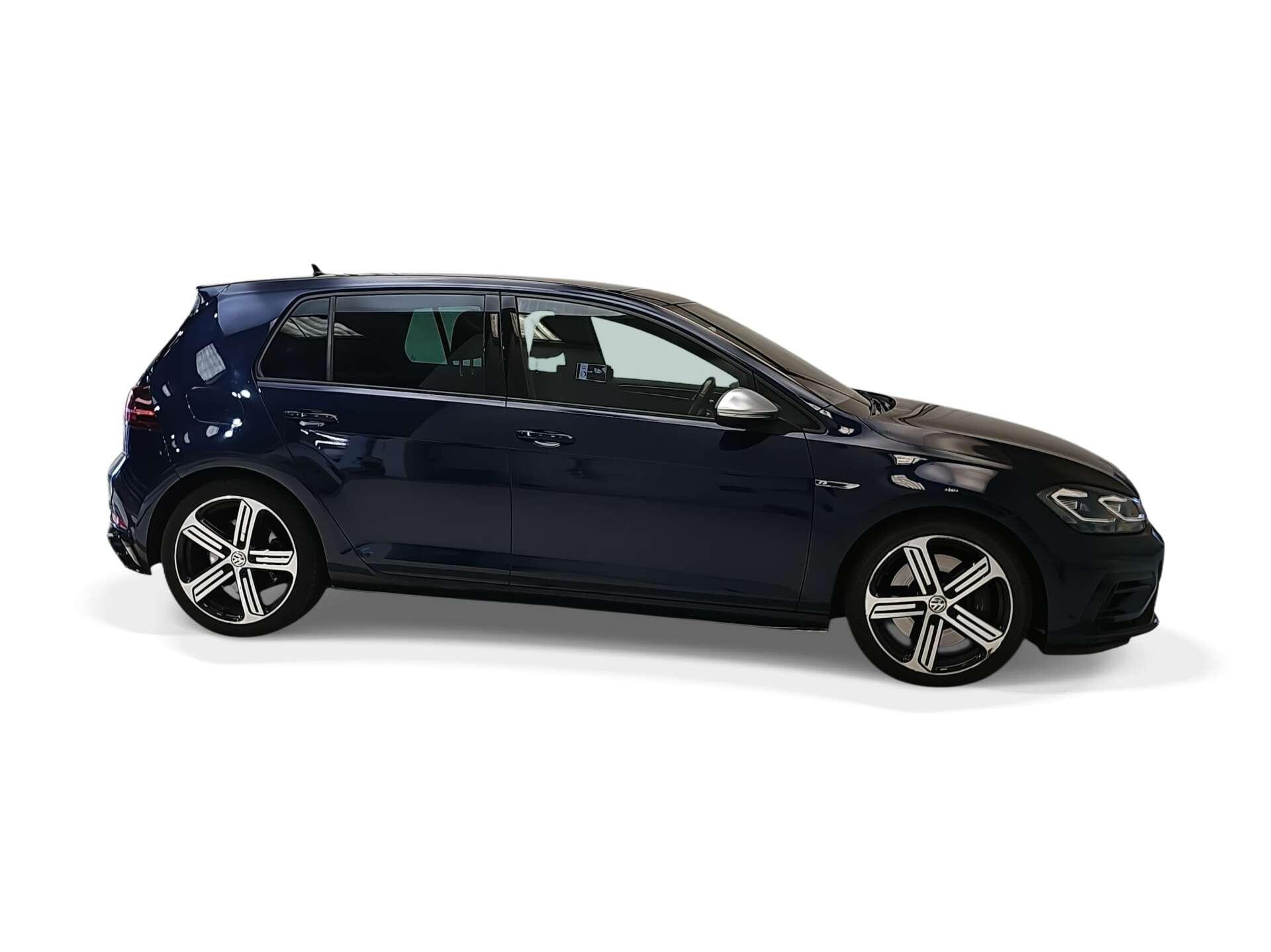 Volkswagen Golf view 2