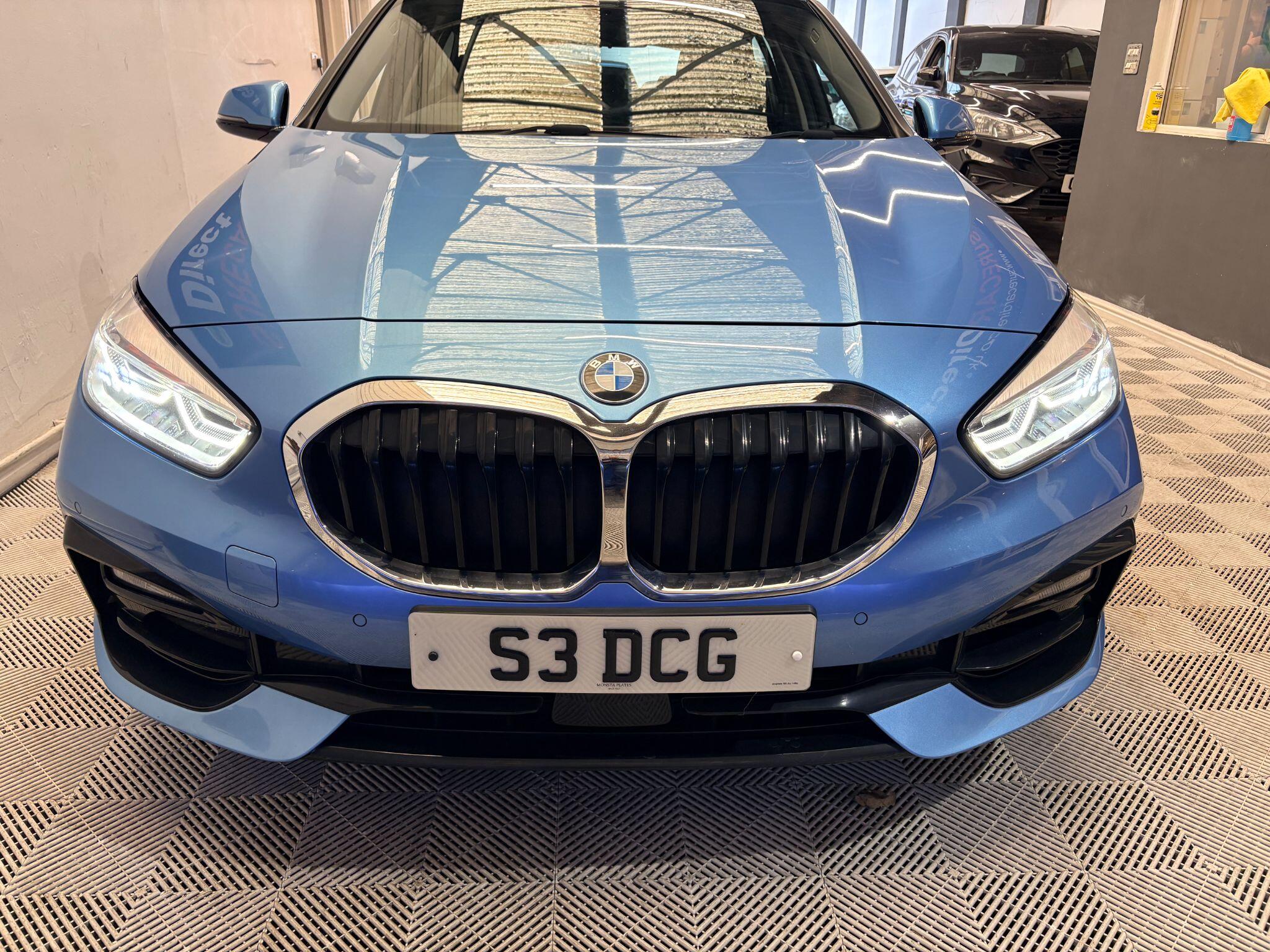 BMW 1 Series view 6