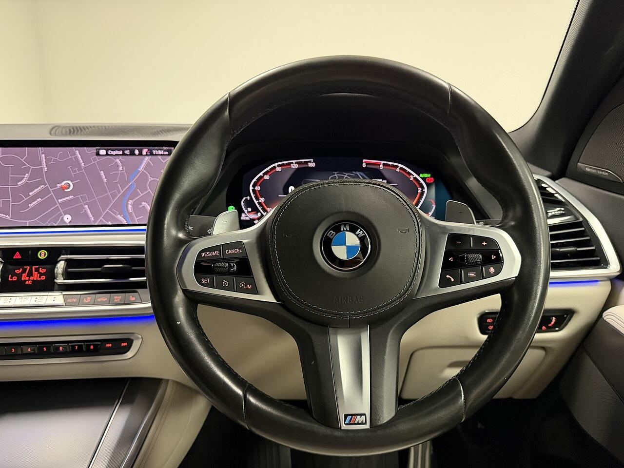 BMW X5 view 22