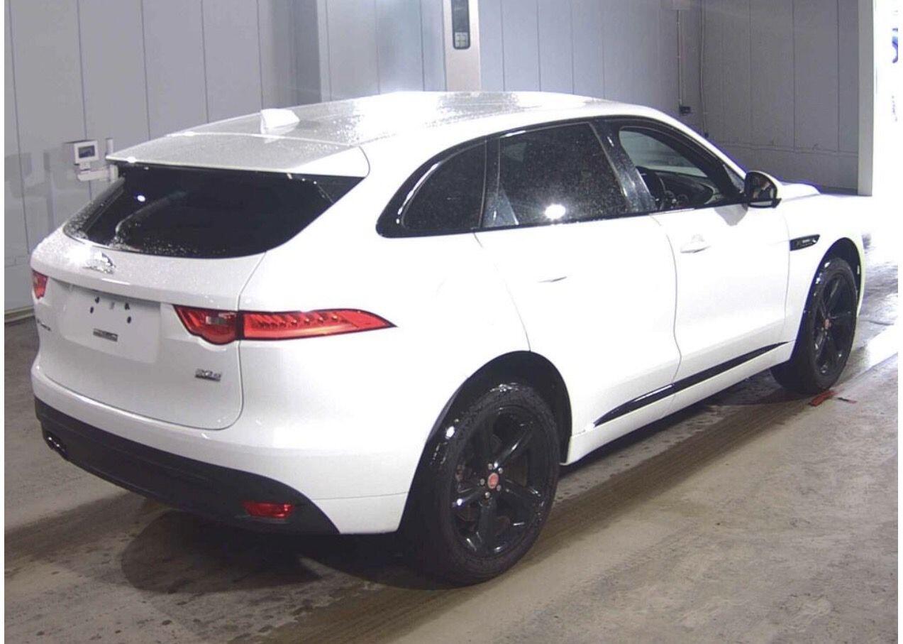 Jaguar F-Pace view 4