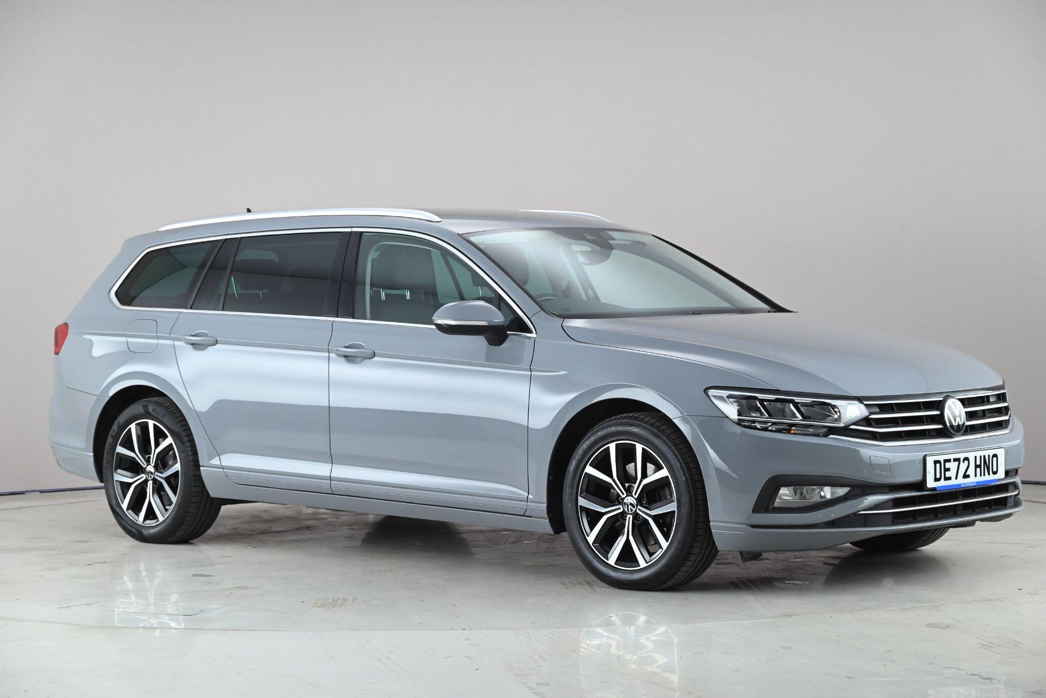 2022 Volkswagen Passat 1.5 TSI SEL Estate 5d DSG